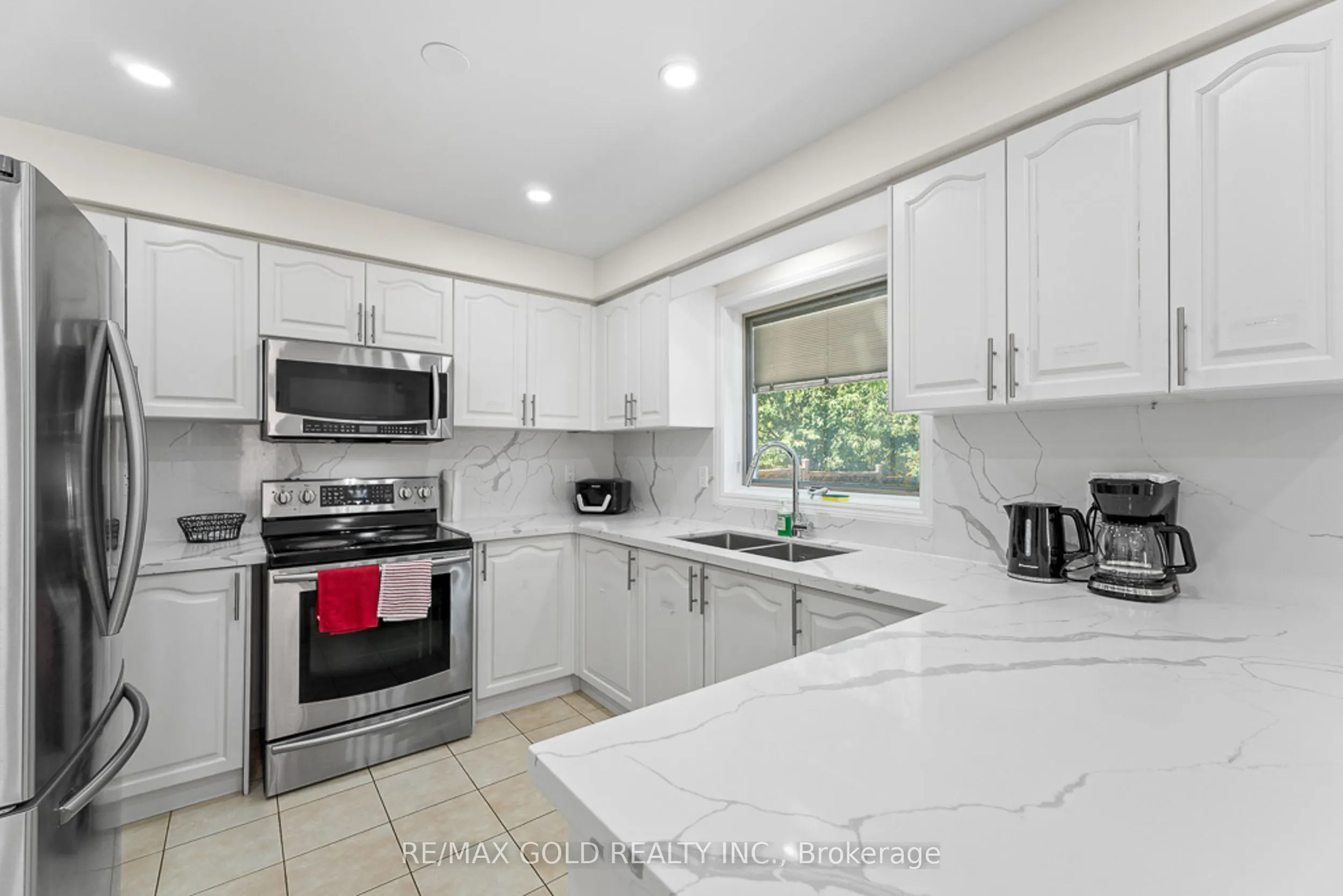 20 Mountainberry Road