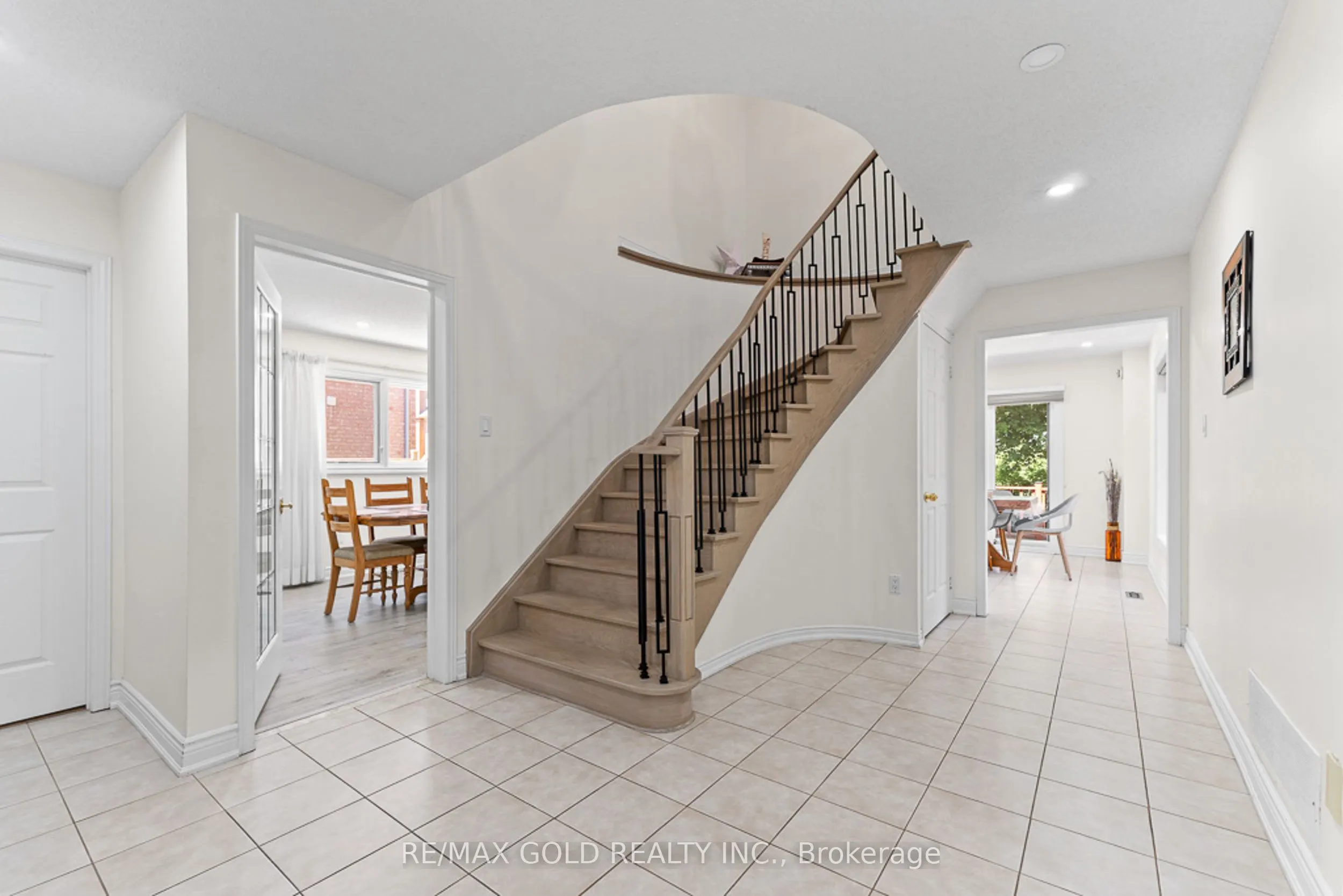 20 Mountainberry Road