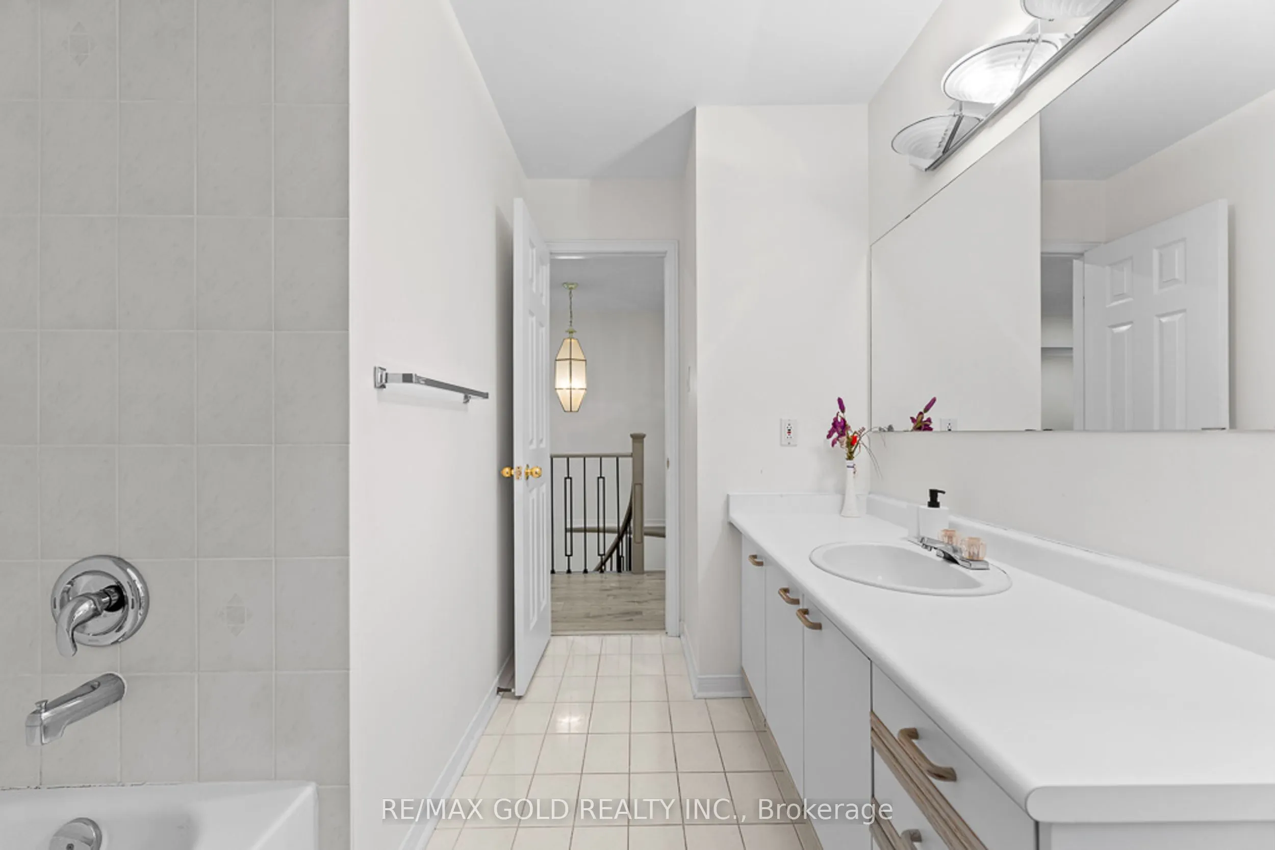 20 Mountainberry Road