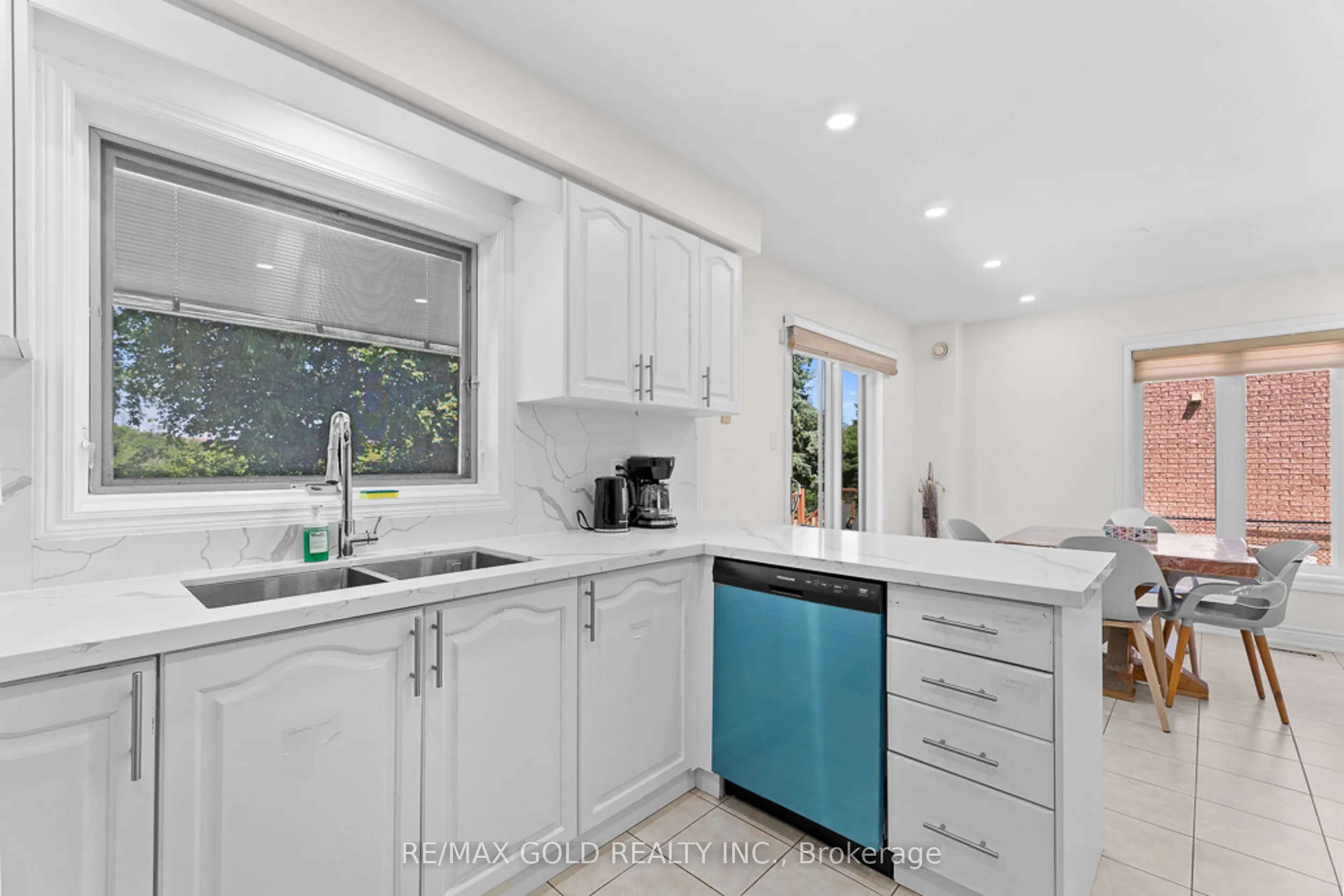 20 Mountainberry Road