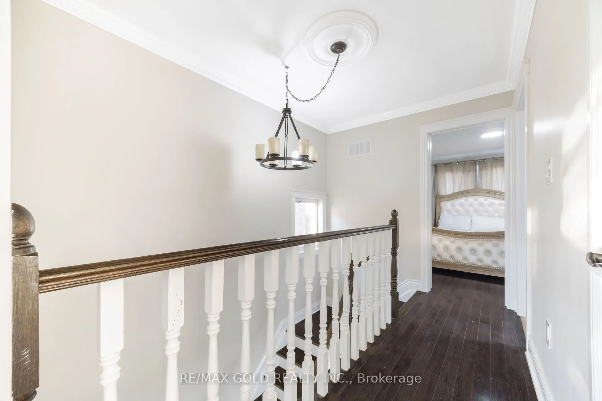 63 Mount Fuji Crescent