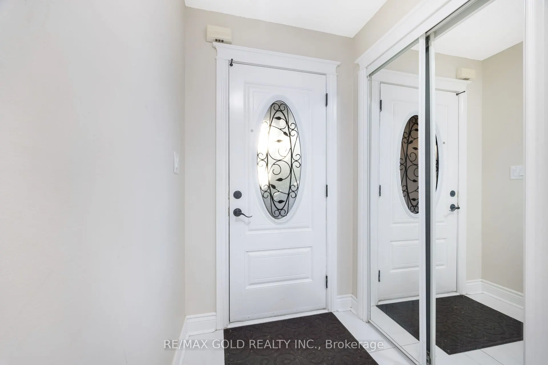 63 Mount Fuji Crescent