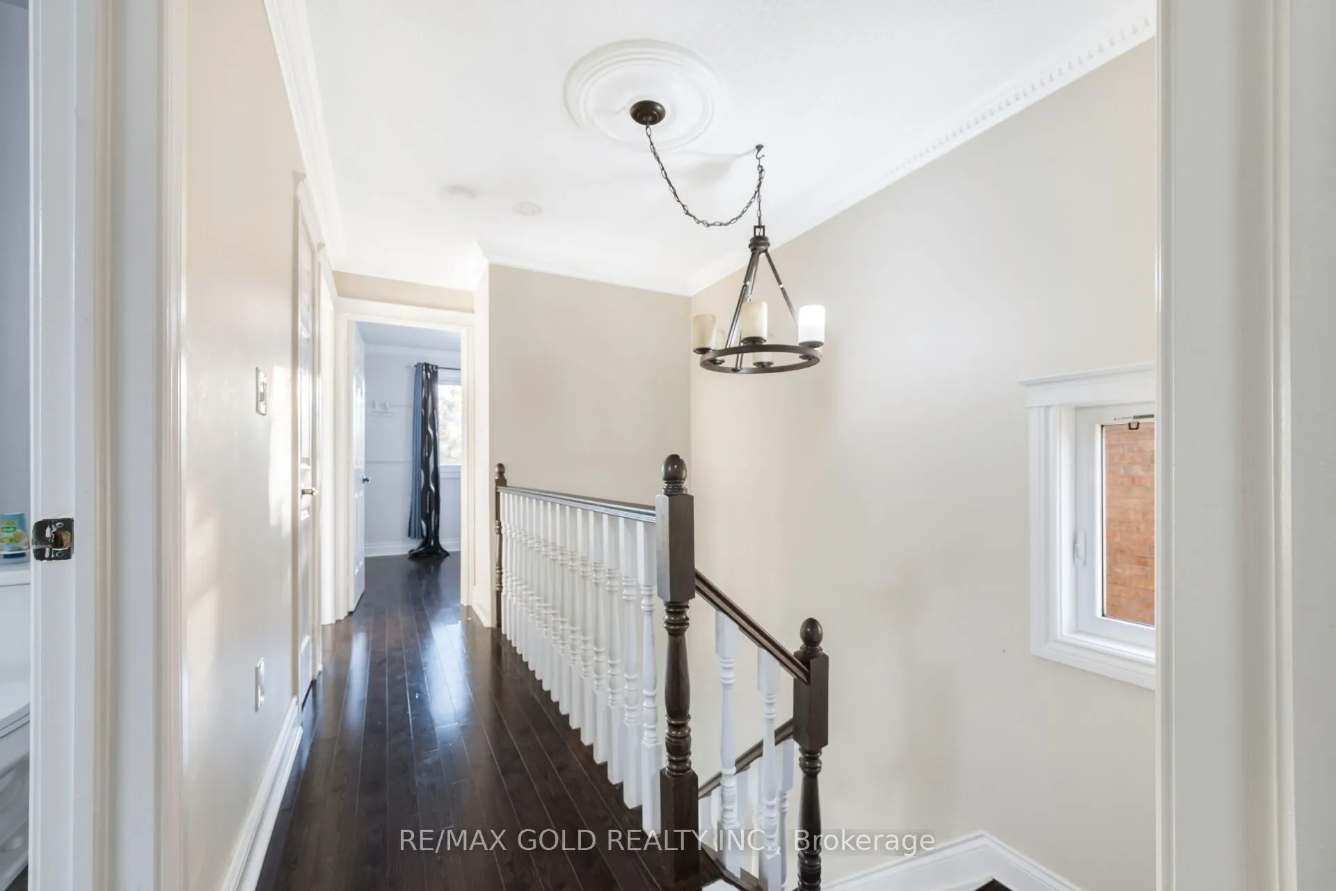 63 Mount Fuji Crescent