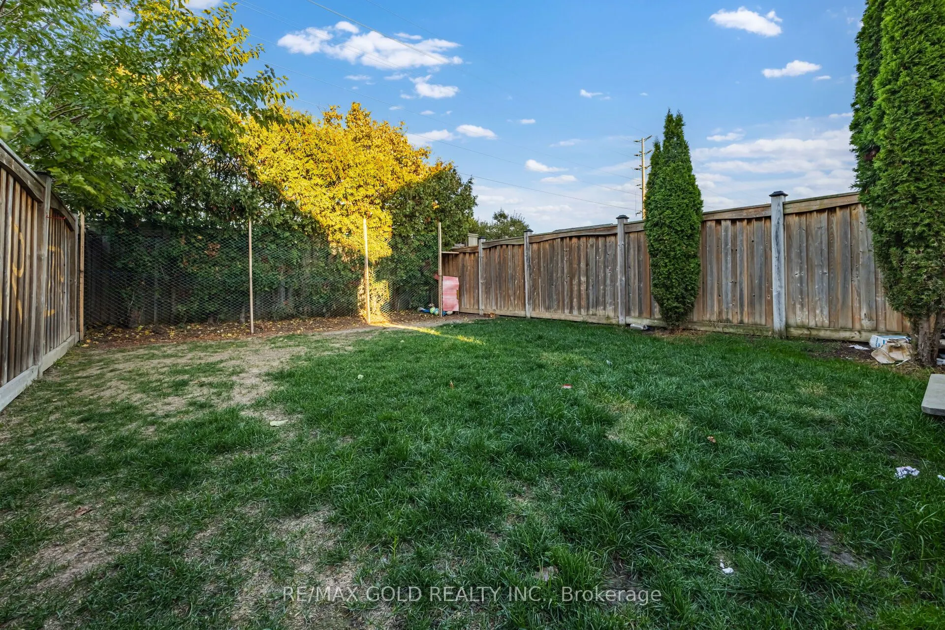 63 Mount Fuji Crescent