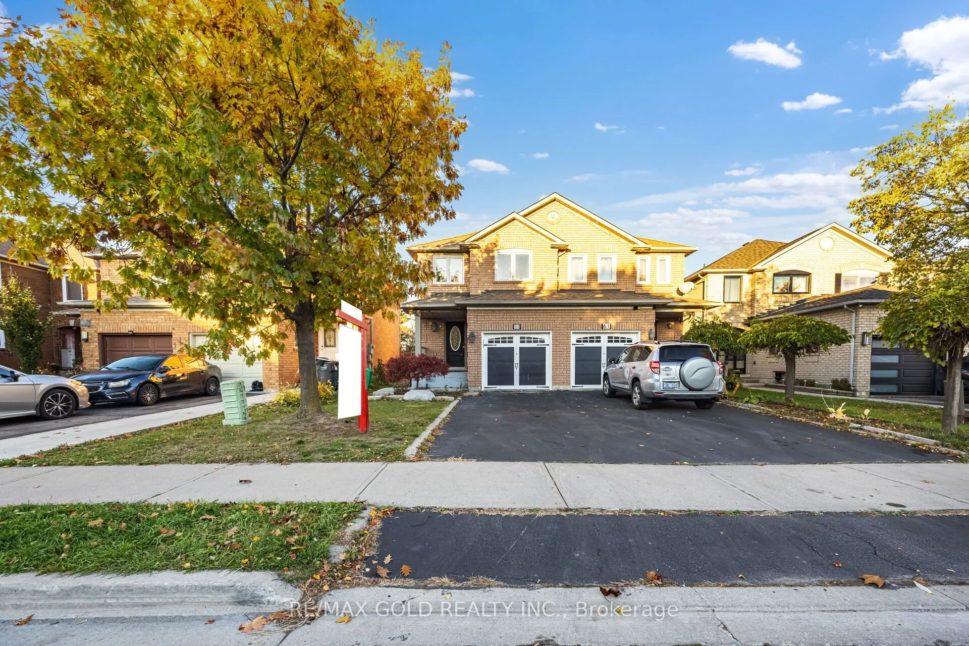 63 Mount Fuji Crescent