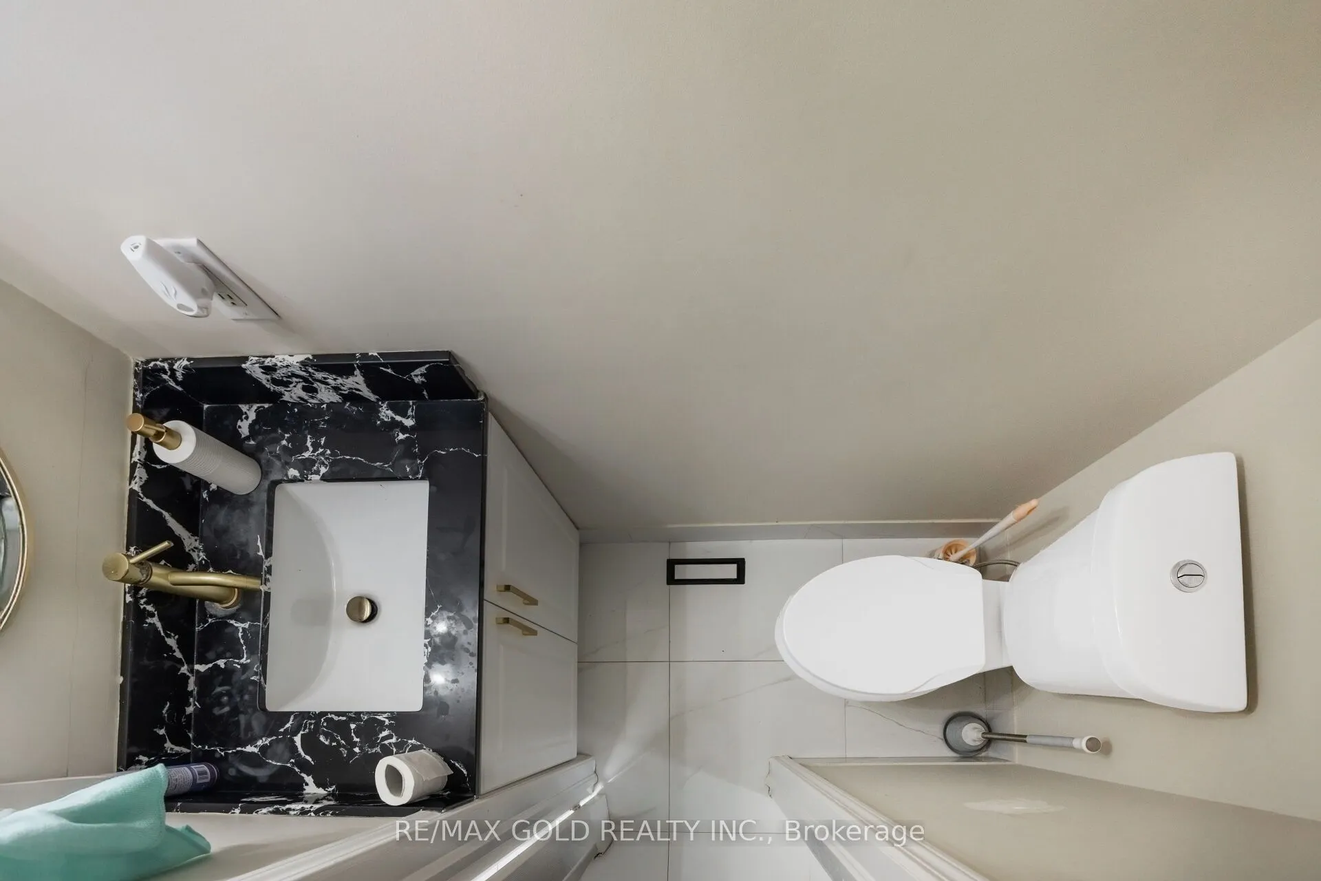 63 Mount Fuji Crescent