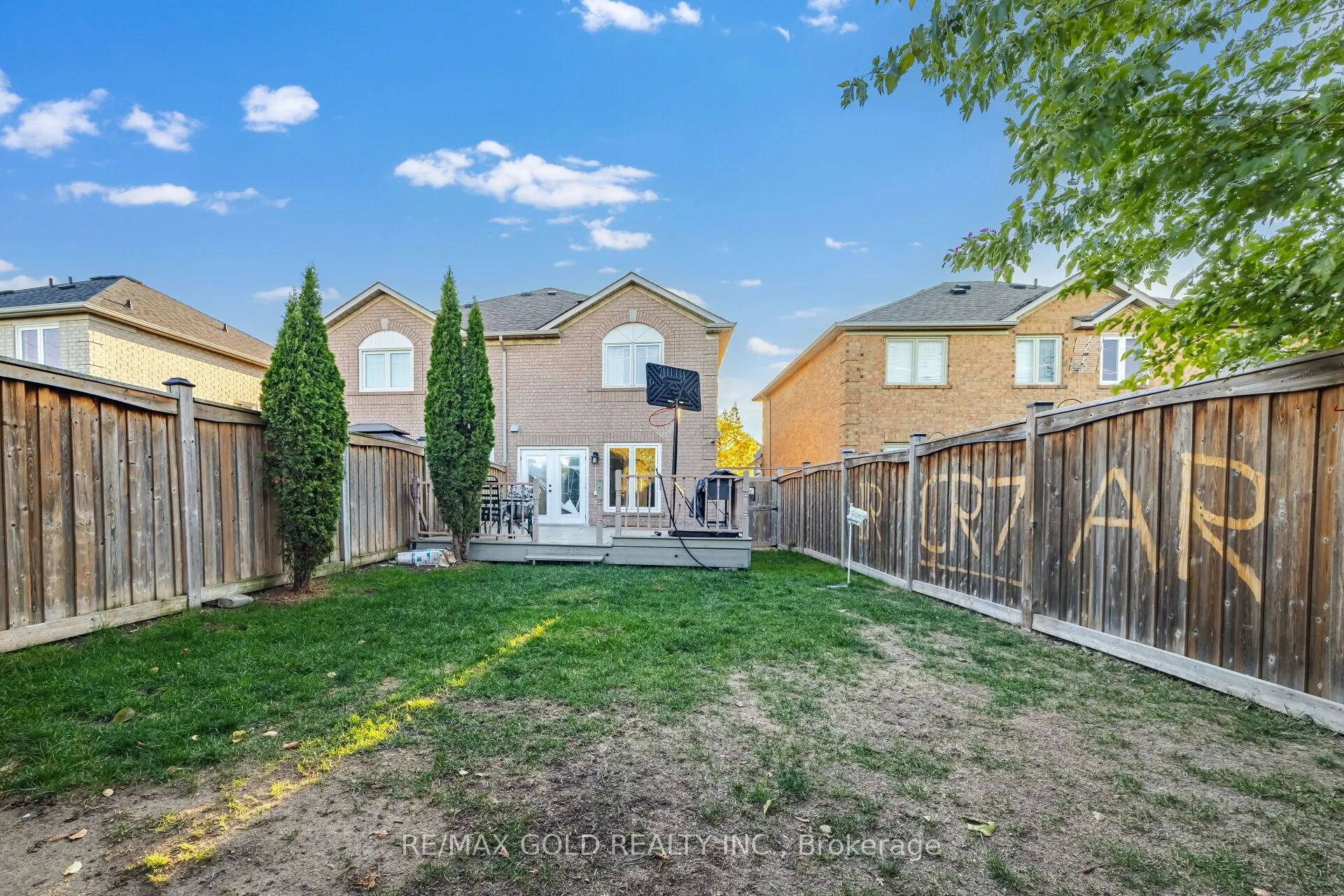 63 Mount Fuji Crescent