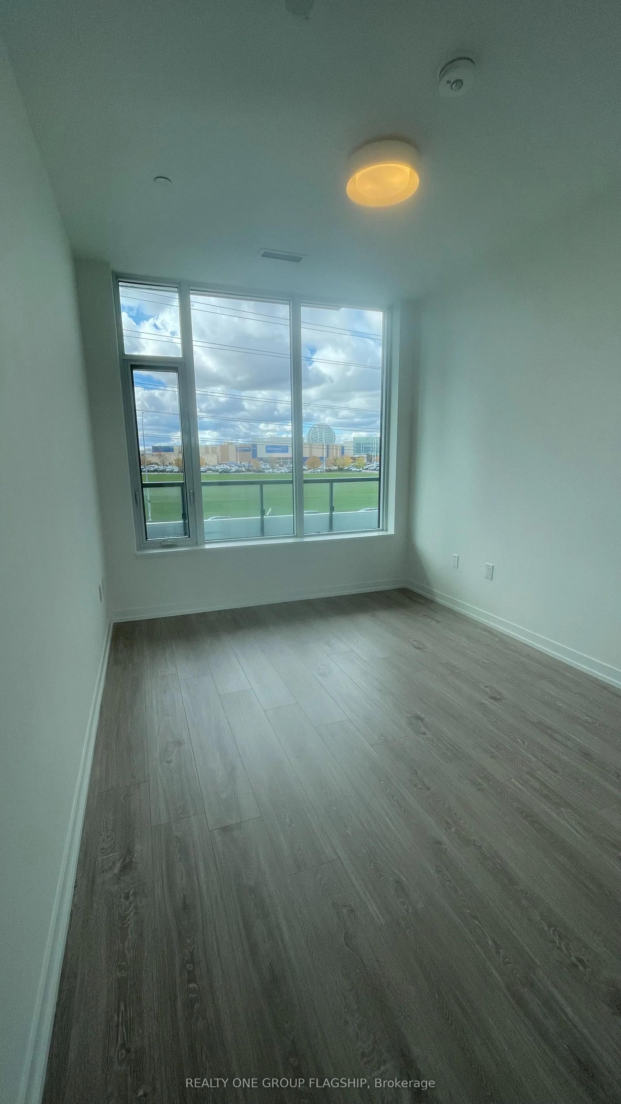 2485 Eglinton Avenue W, #401