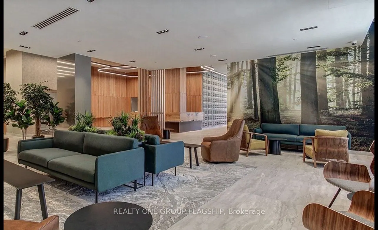 2485 Eglinton Avenue W, #401