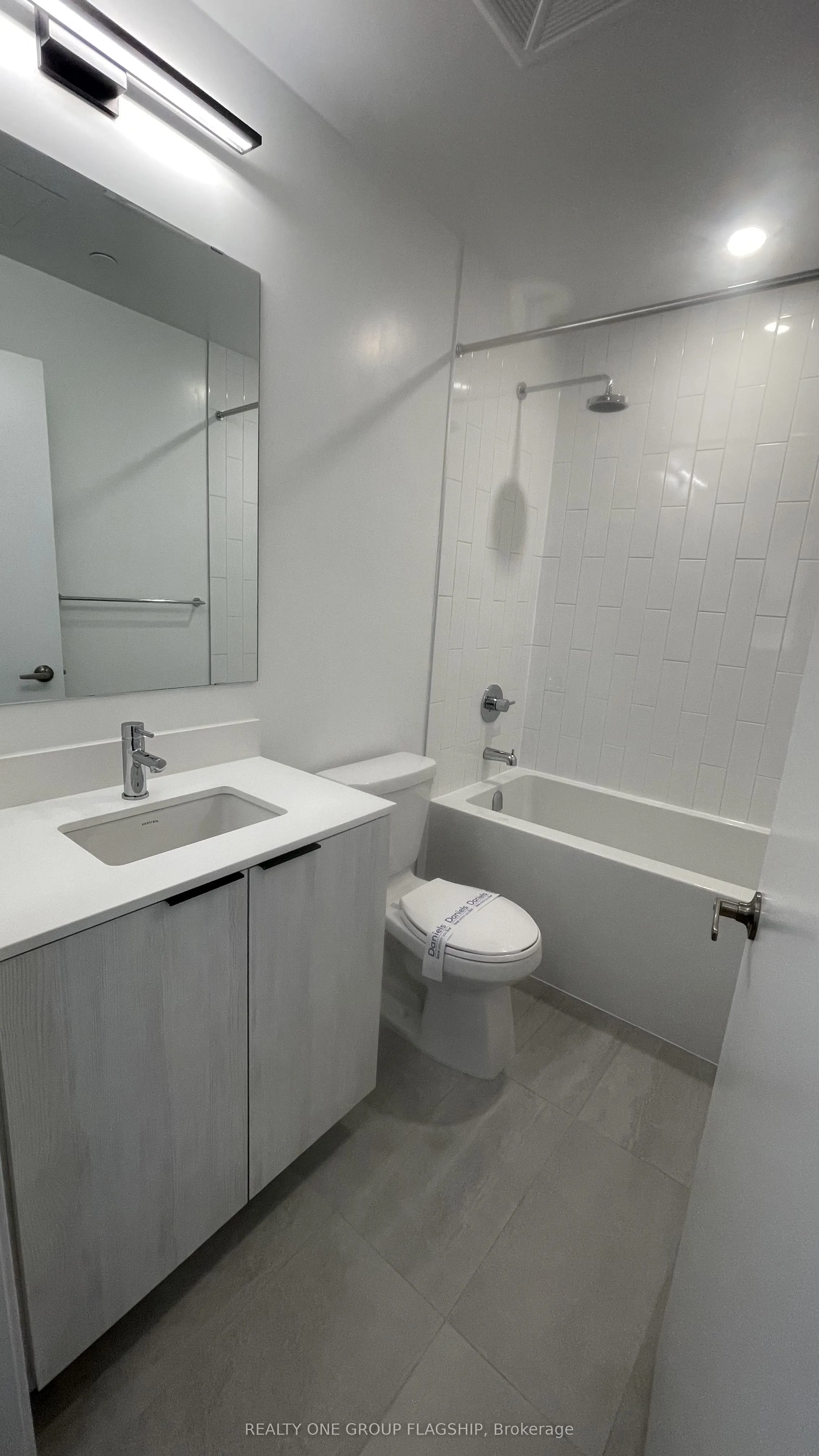 2485 Eglinton Avenue W, #401