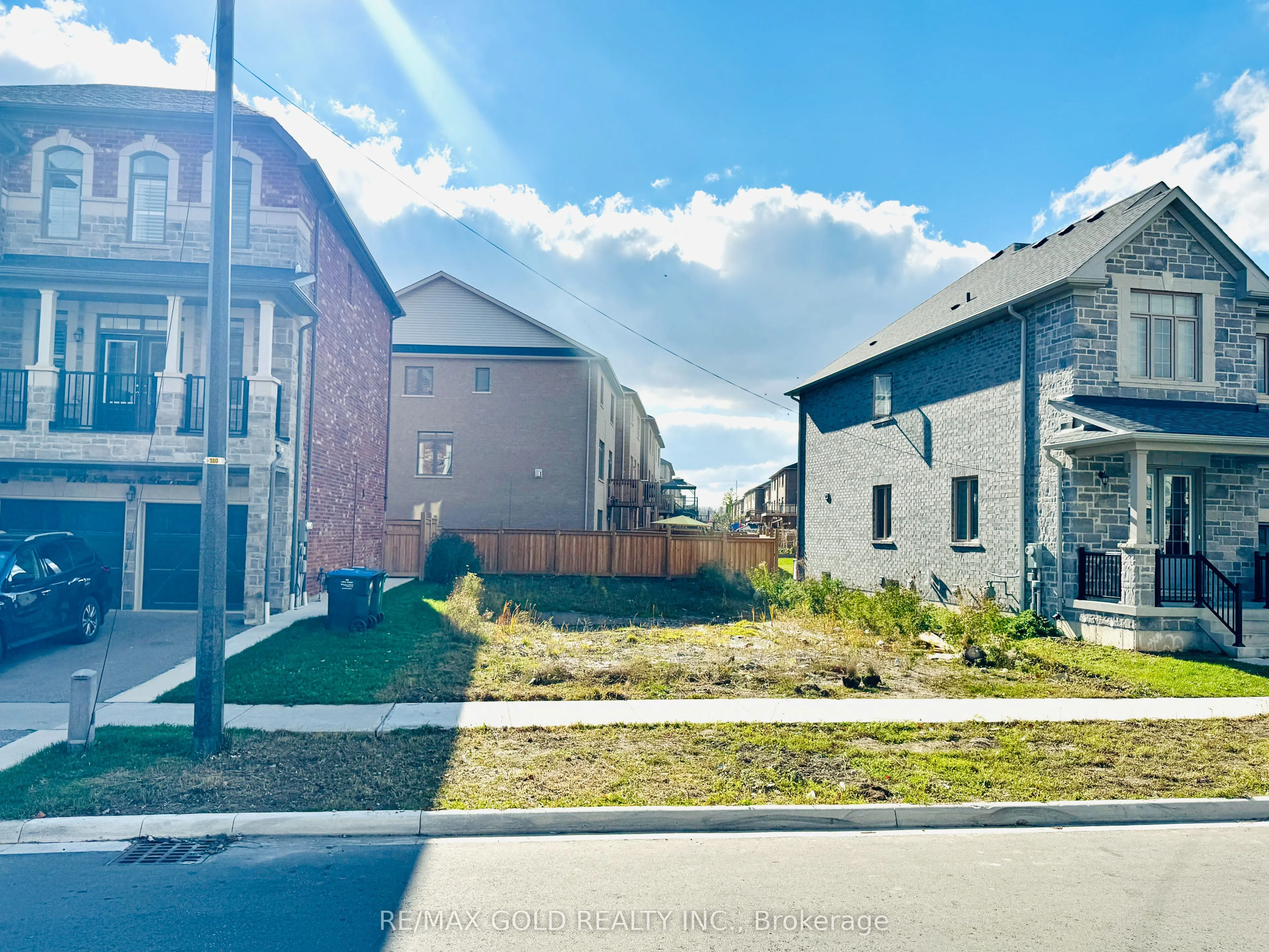 180 Thornbush Boulevard