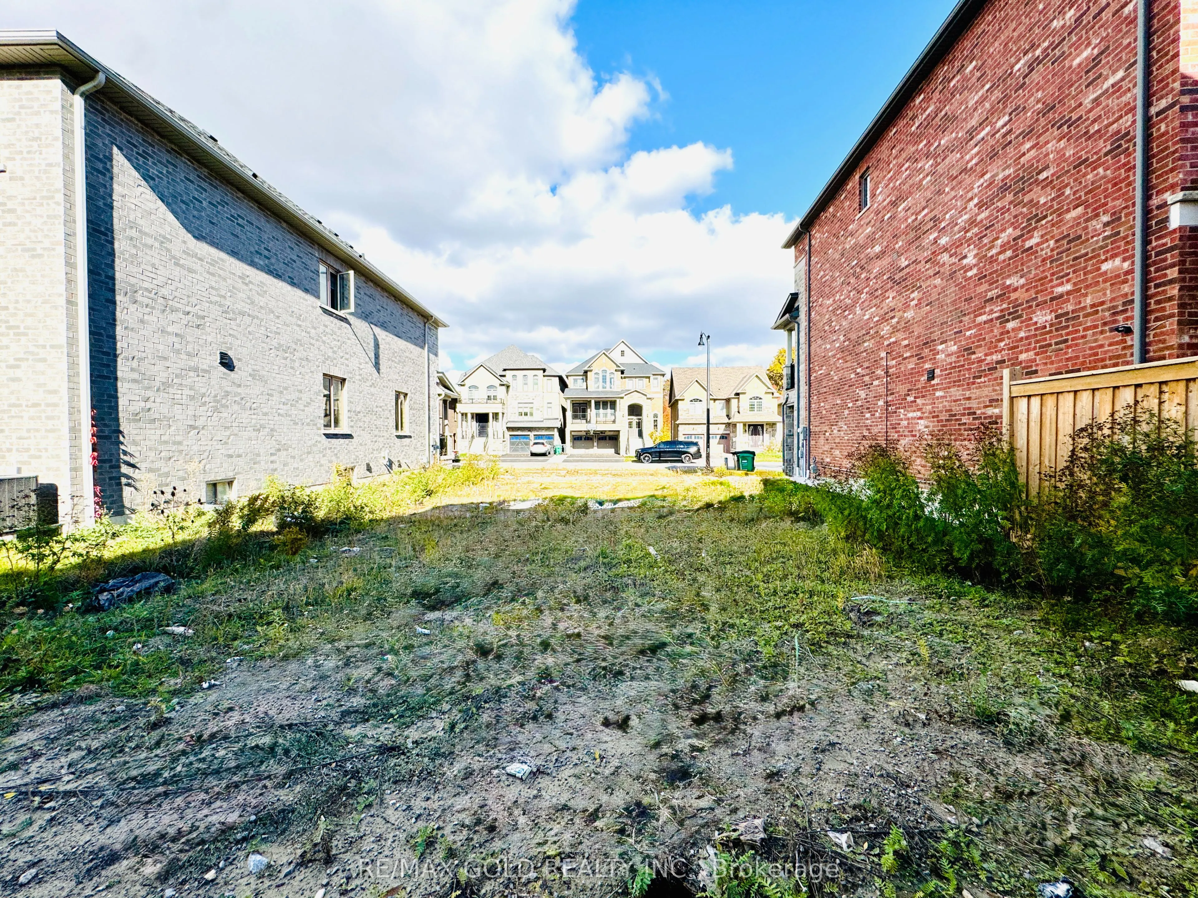 180 Thornbush Boulevard