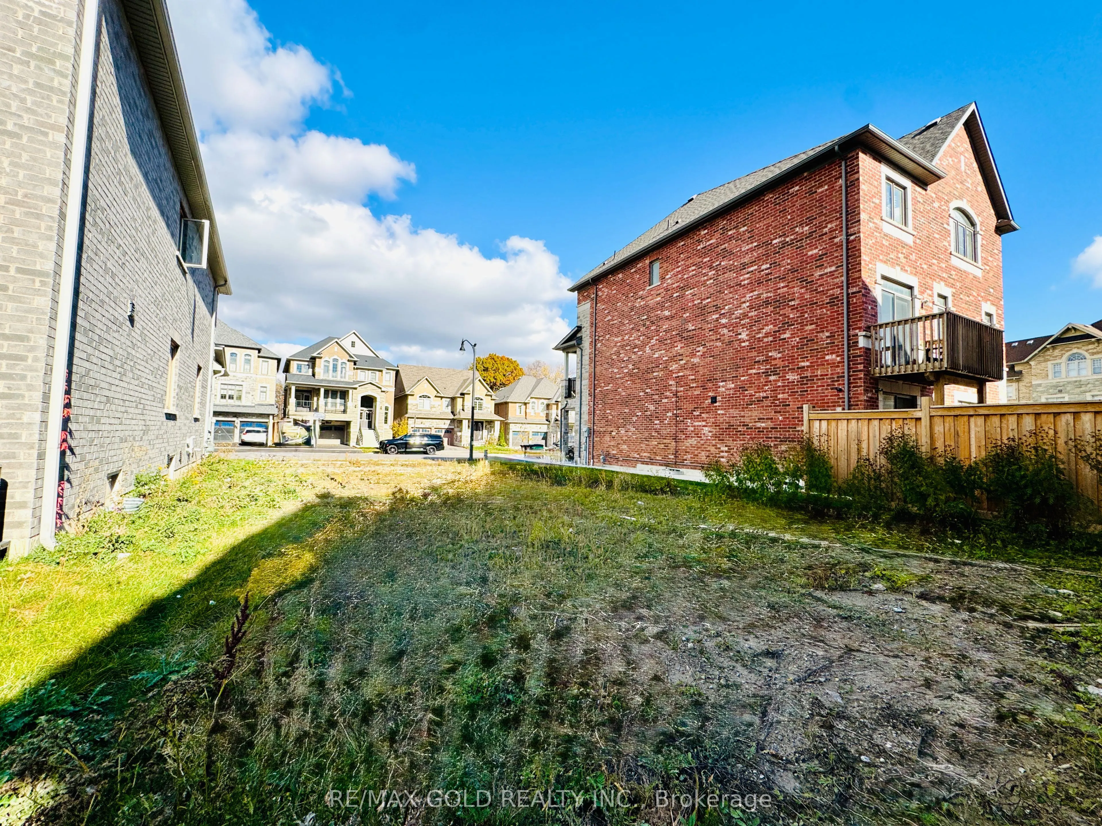 180 Thornbush Boulevard