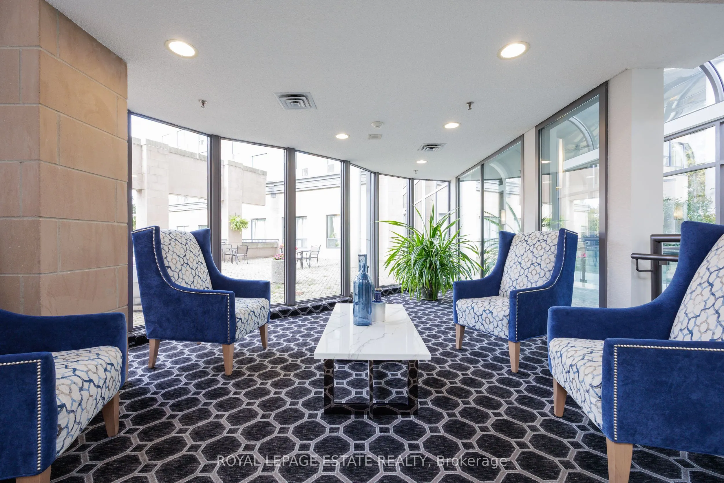 3 Hickory Tree Road, #1903