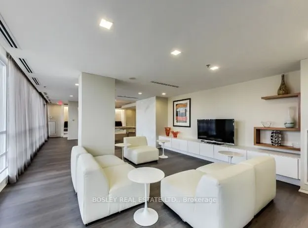 16 Brookers Lane, #220