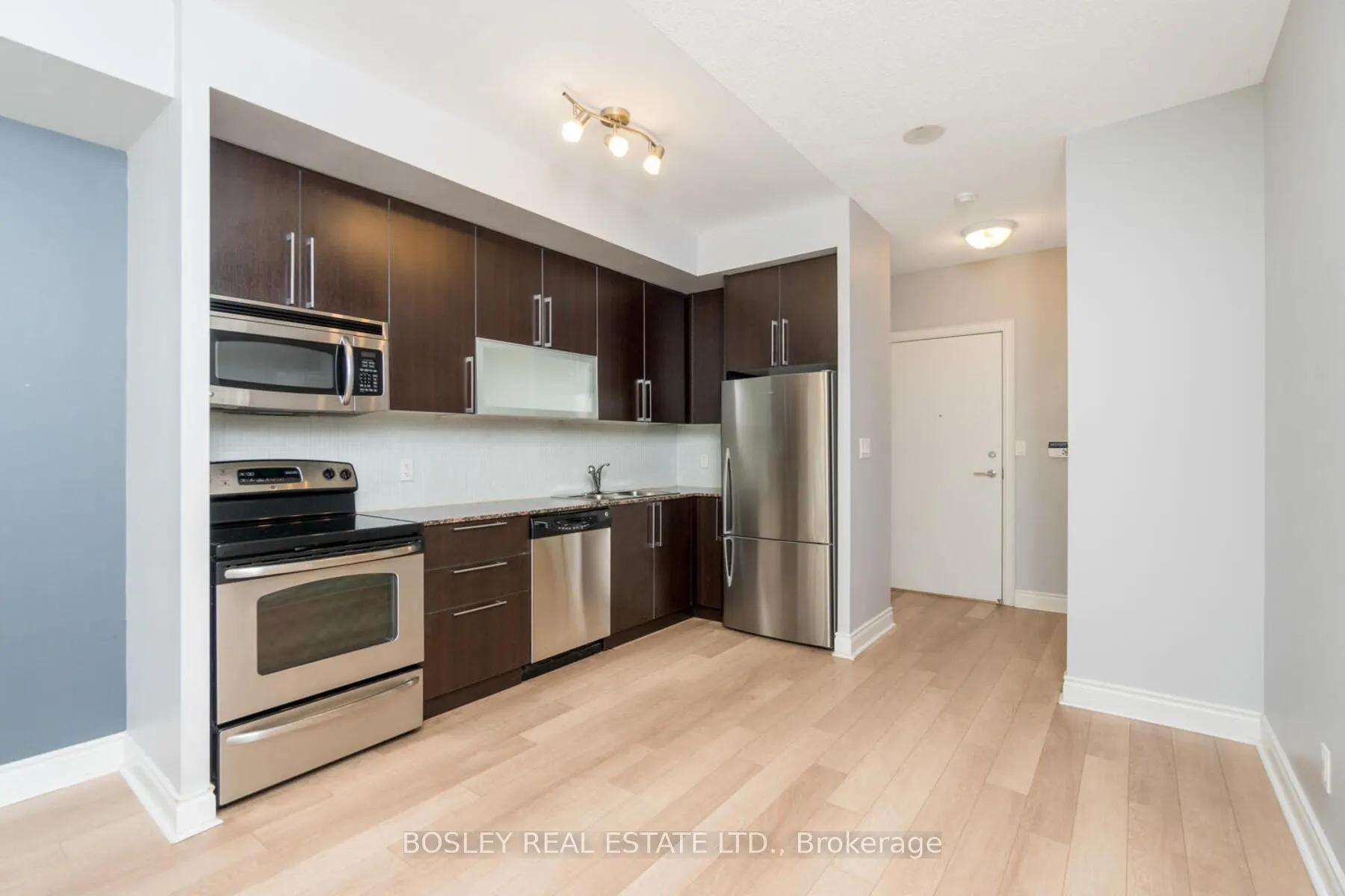 16 Brookers Lane, #220