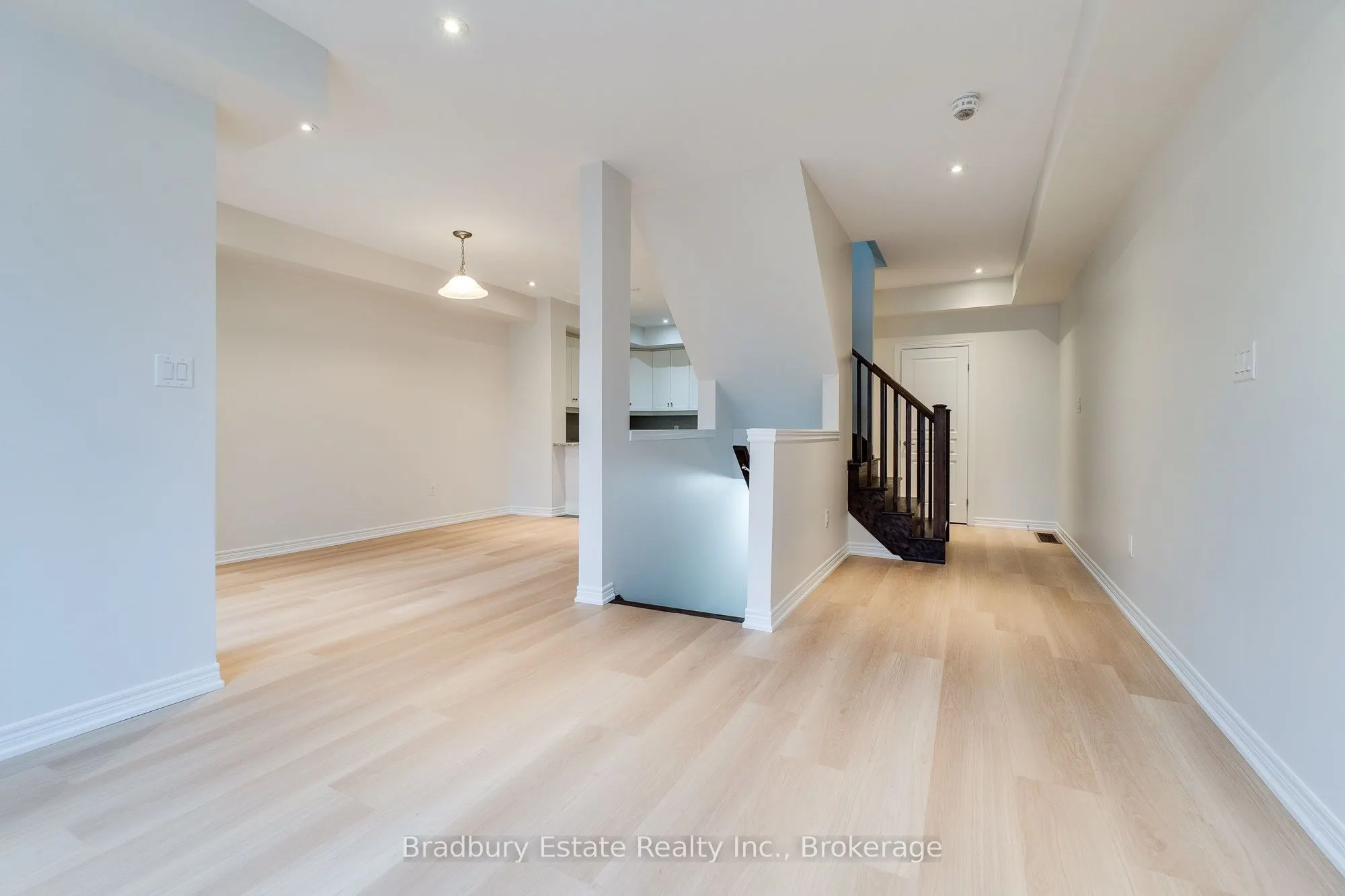 3105 Blackfriar Common