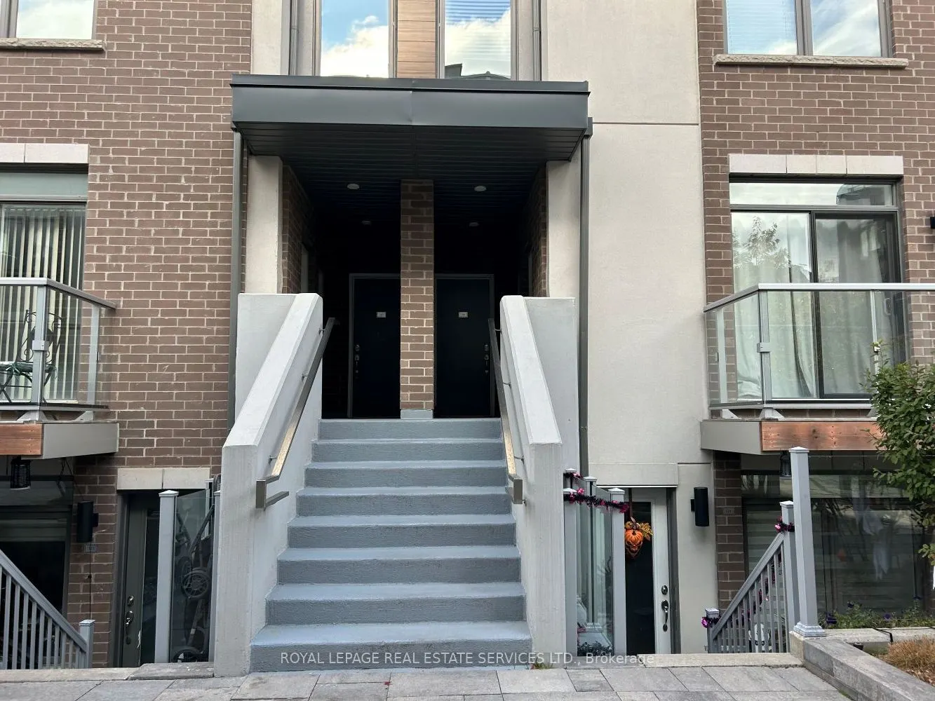 3066 Sixth Line, #347