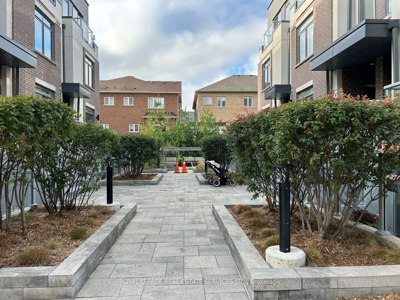 3066 Sixth Line, #347