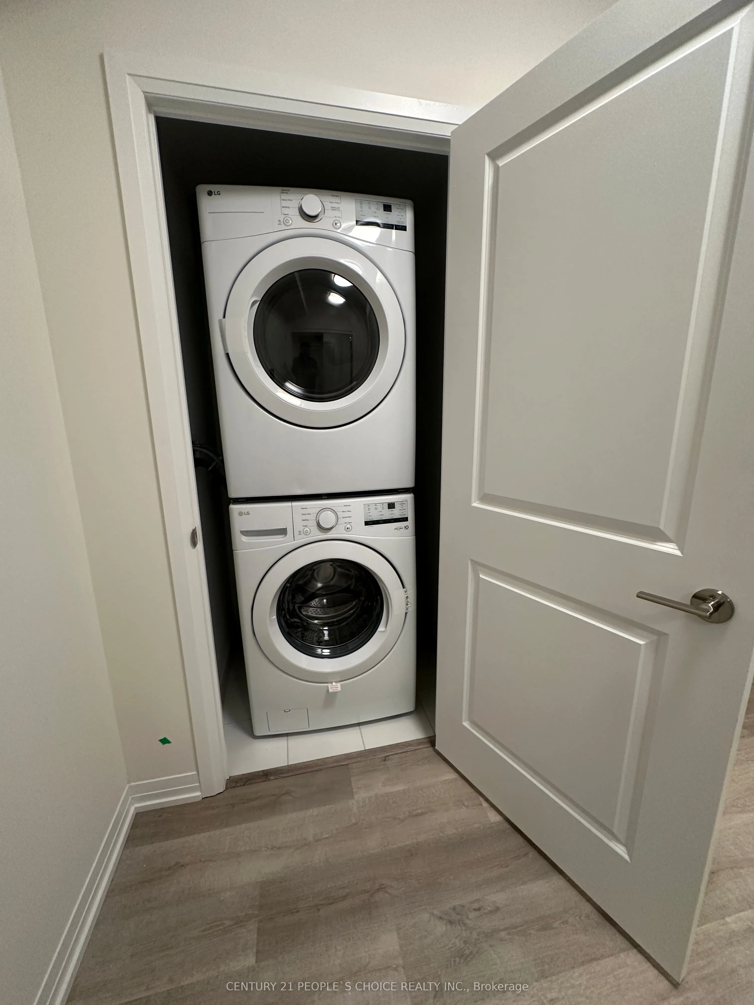 15 Watergarden Drive, #2504