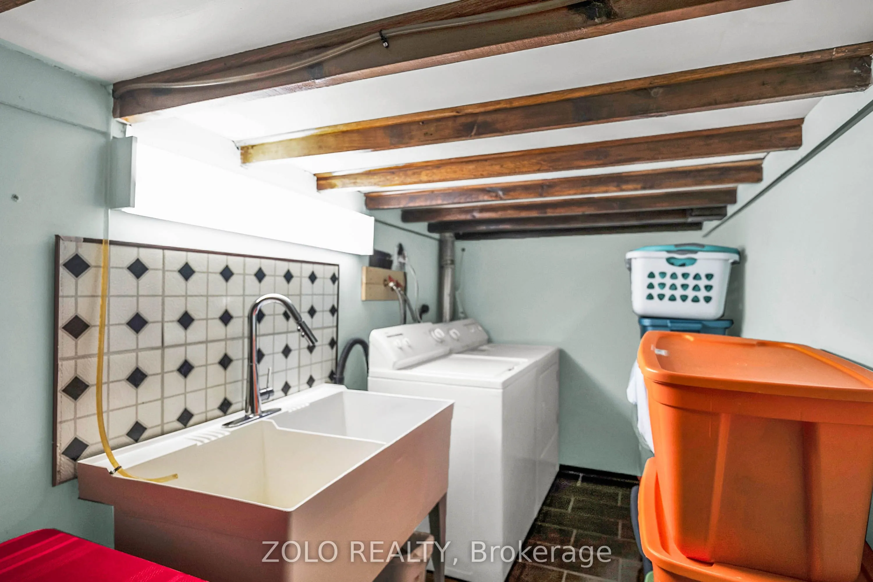 129 Folkstone Crescent