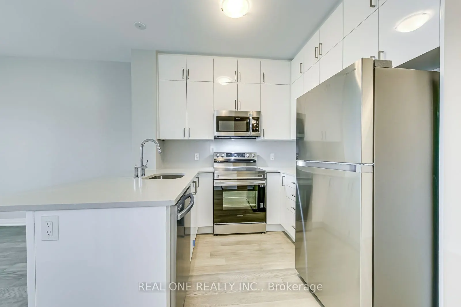 460 Gordon Krantz Avenue, #319