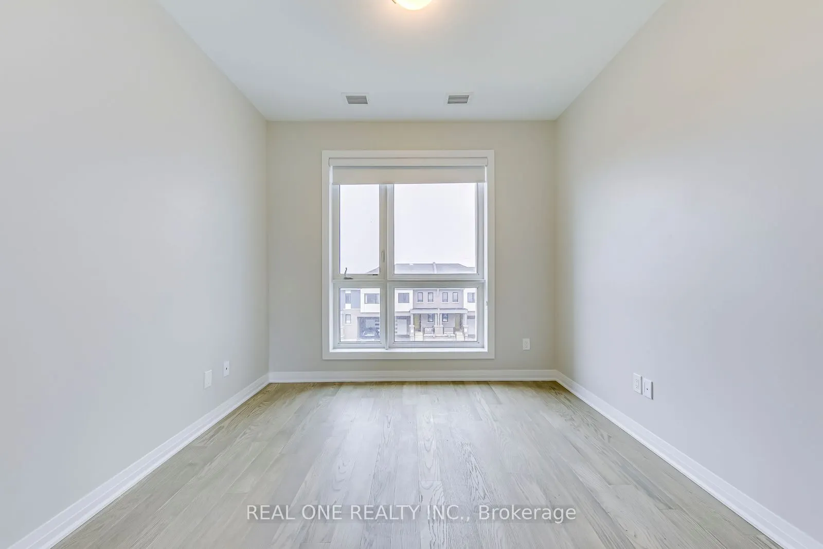 460 Gordon Krantz Avenue, #319