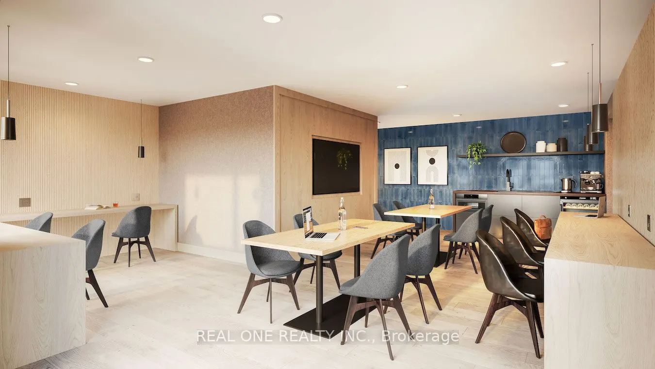 460 Gordon Krantz Avenue, #319