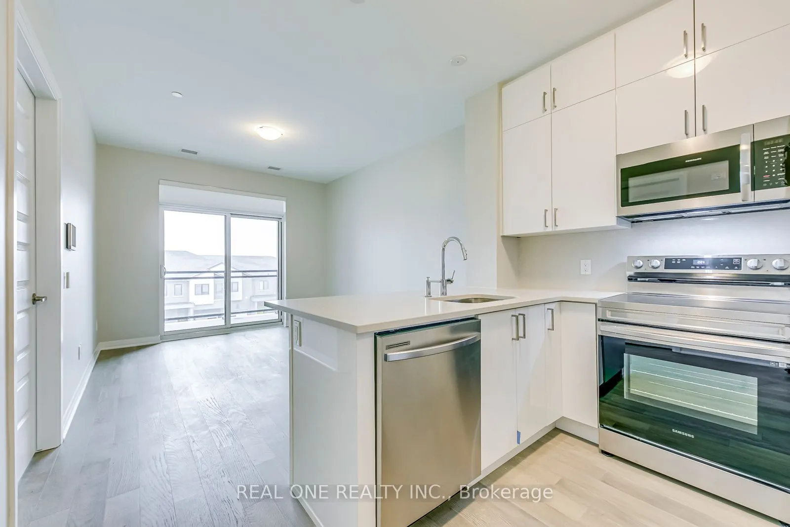 460 Gordon Krantz Avenue, #319