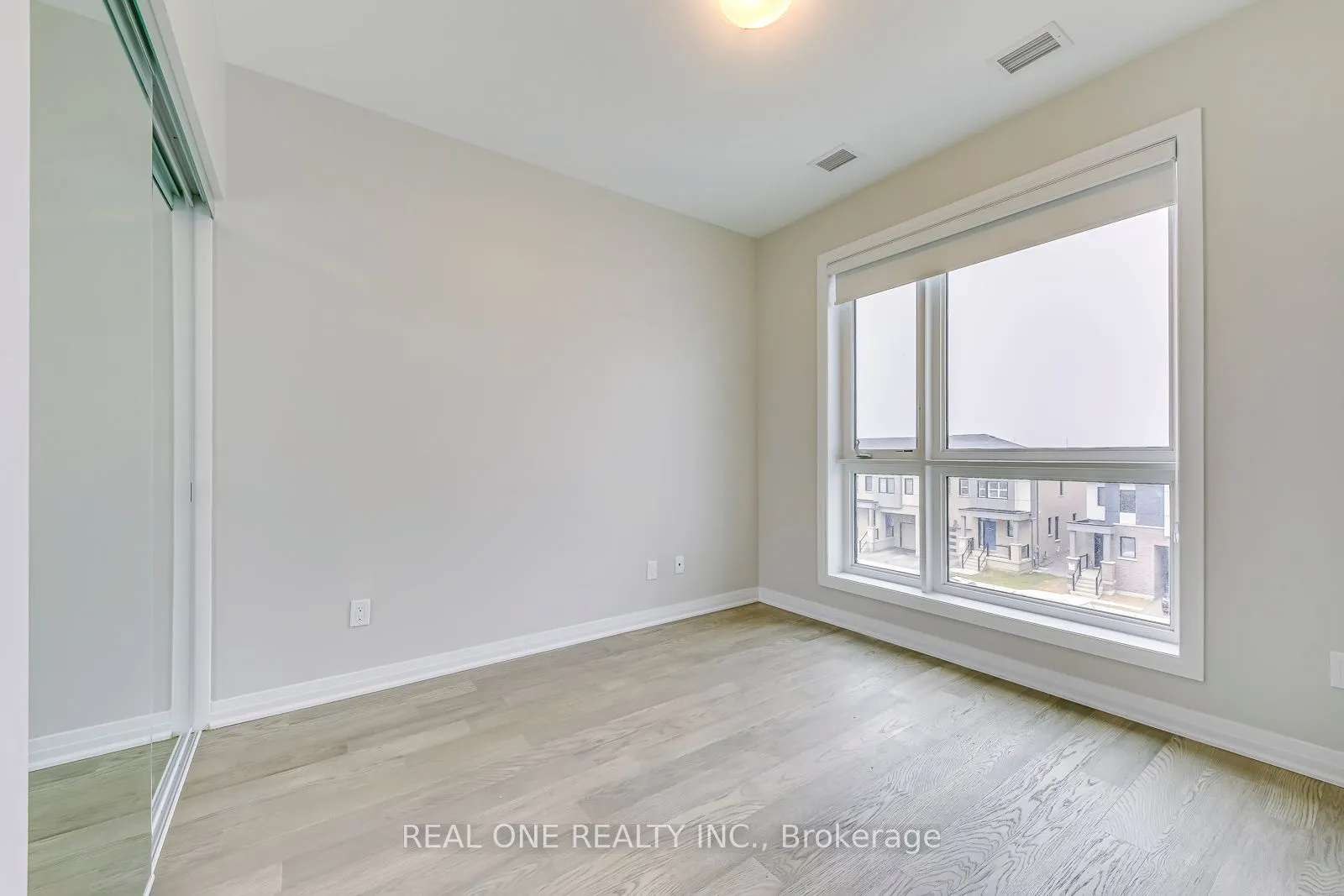 460 Gordon Krantz Avenue, #319