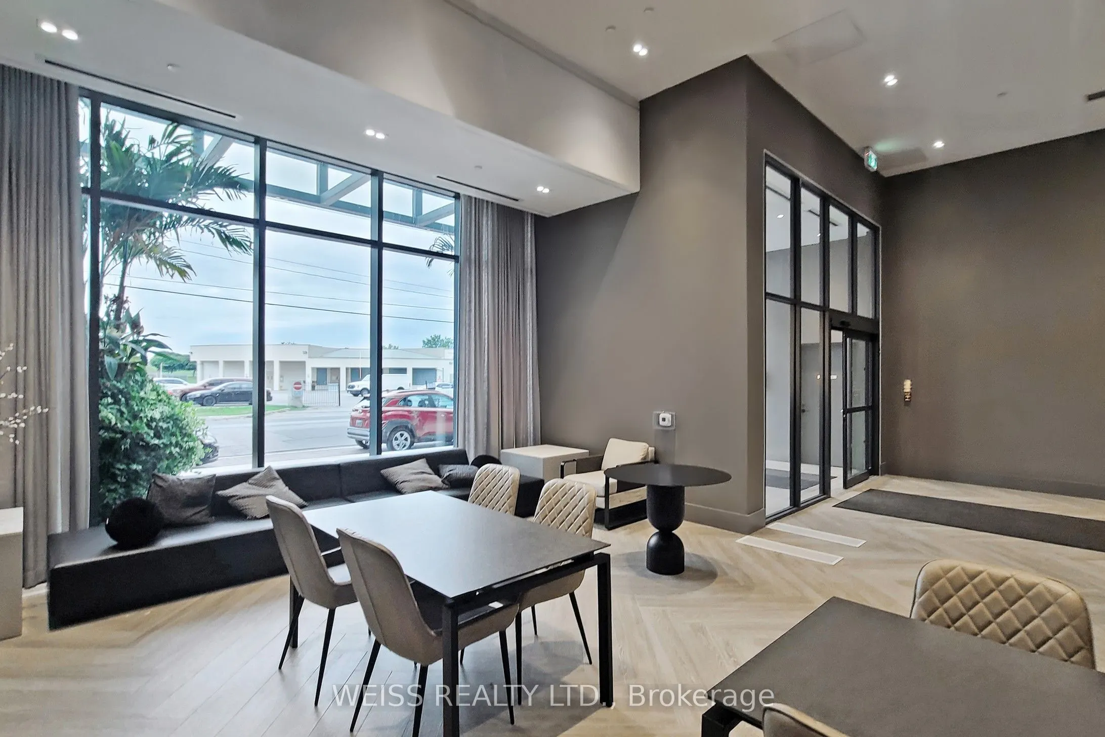 2450 Old Bronte Road, #234