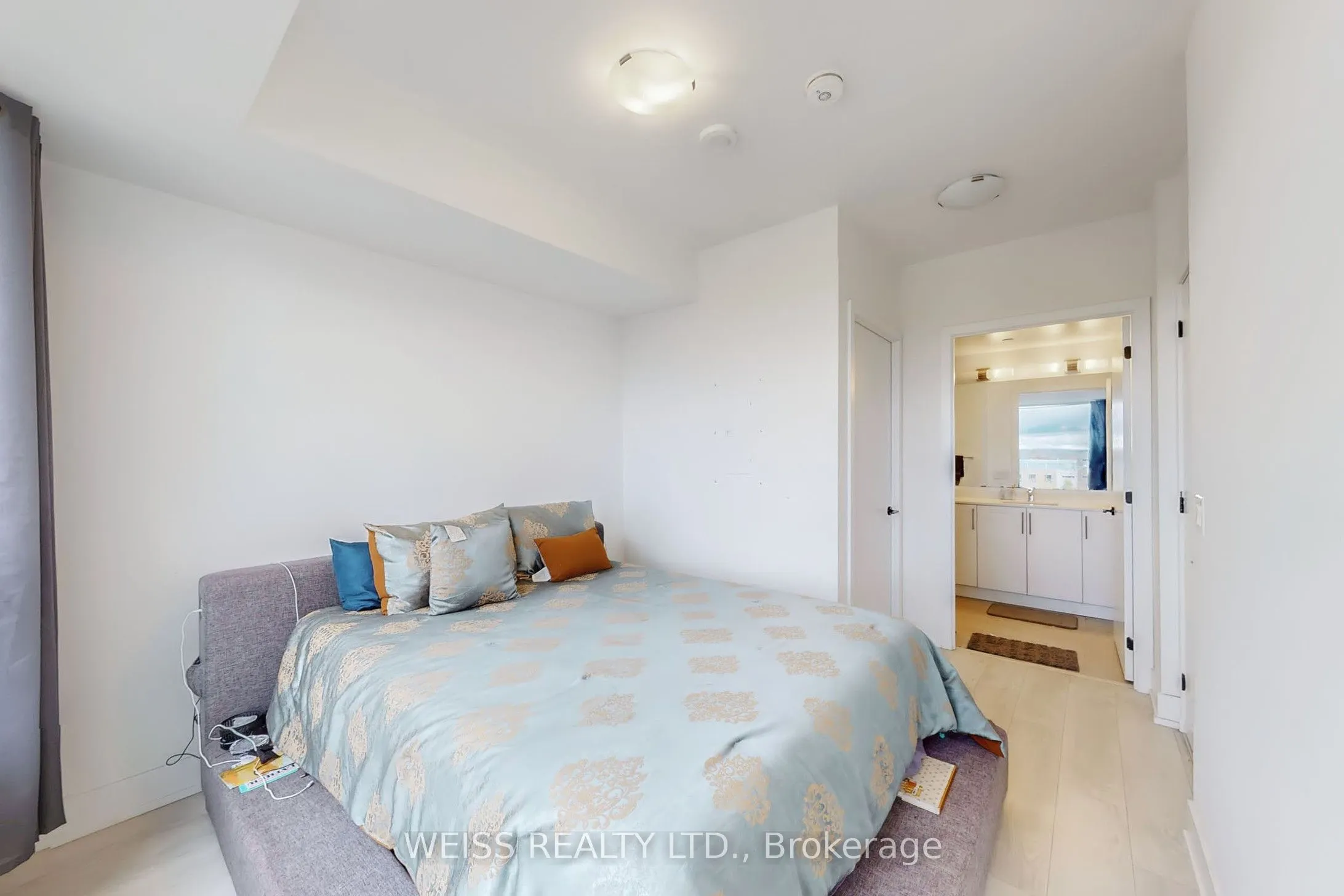 2450 Old Bronte Road, #234