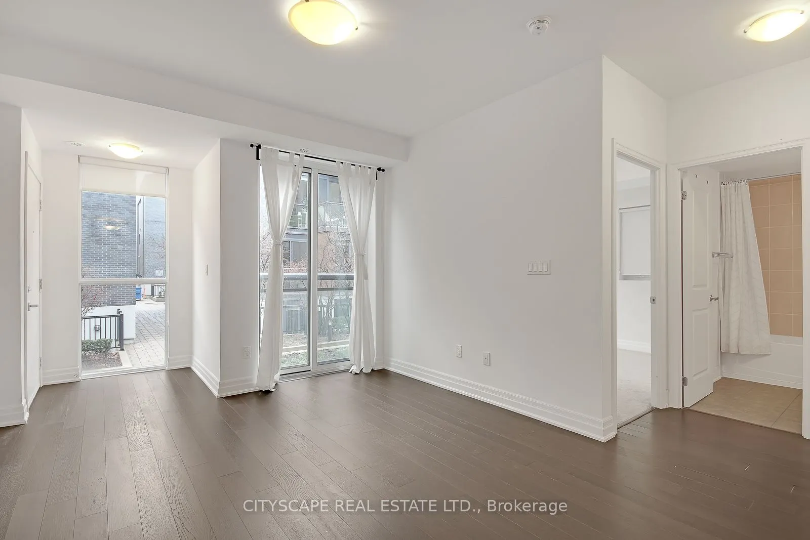 380 Wallace Avenue, #402