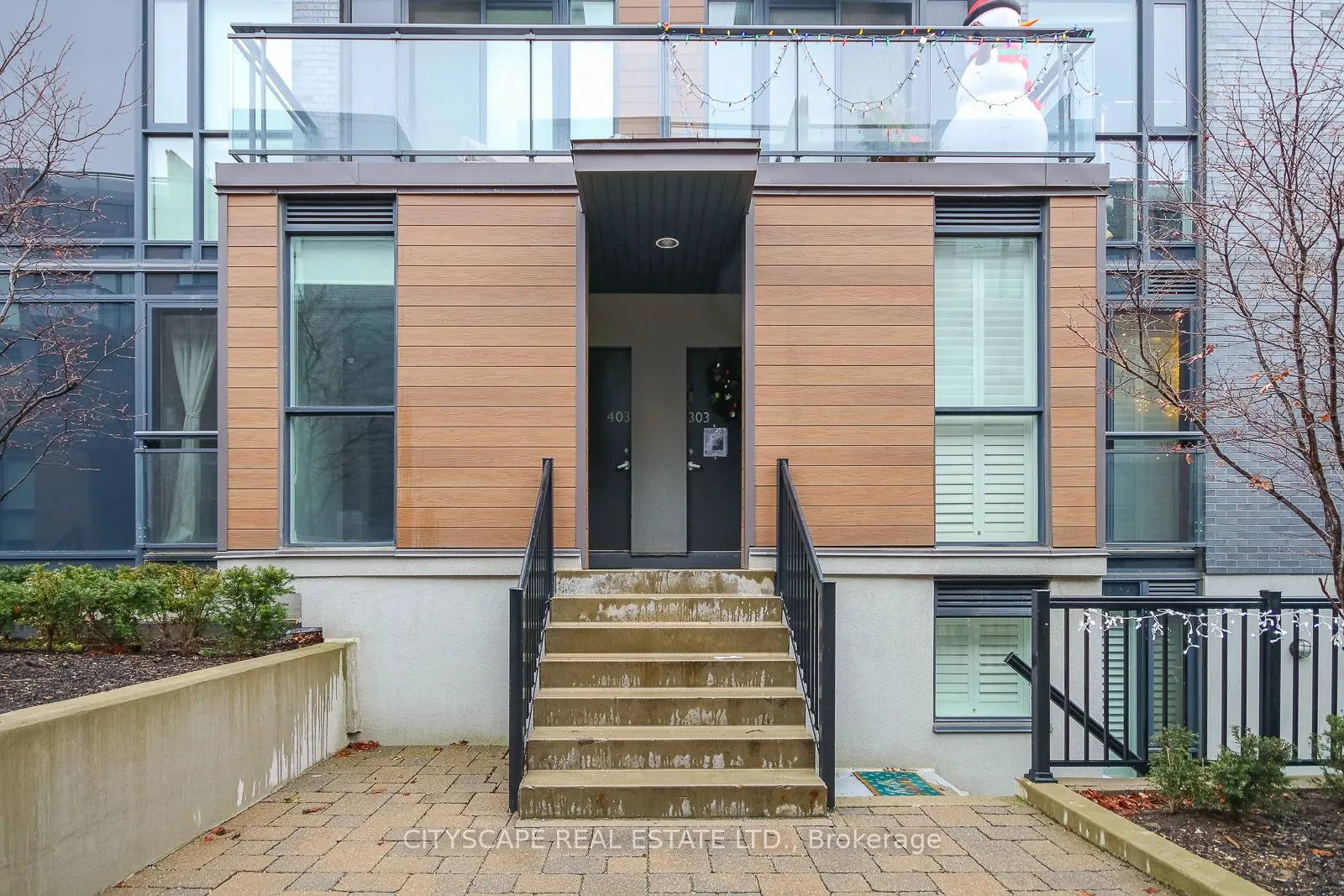 380 Wallace Avenue, #402