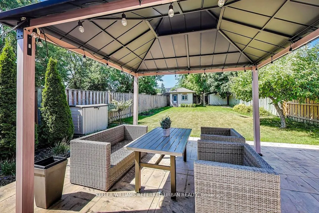 116 Fallingdale Crescent