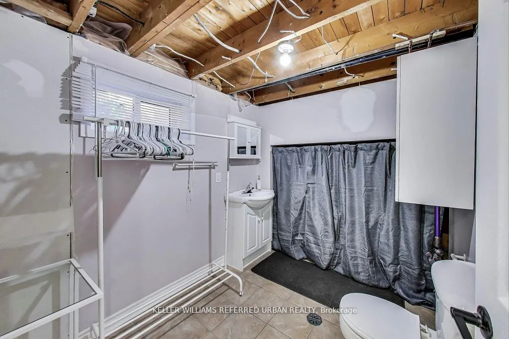 116 Fallingdale Crescent