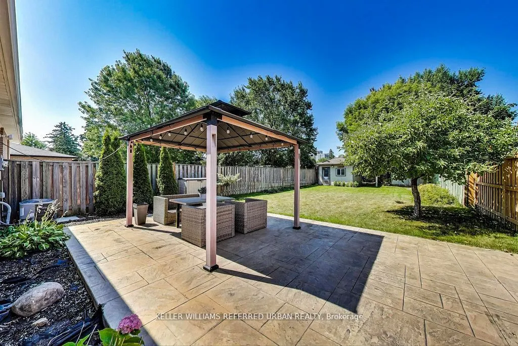 116 Fallingdale Crescent