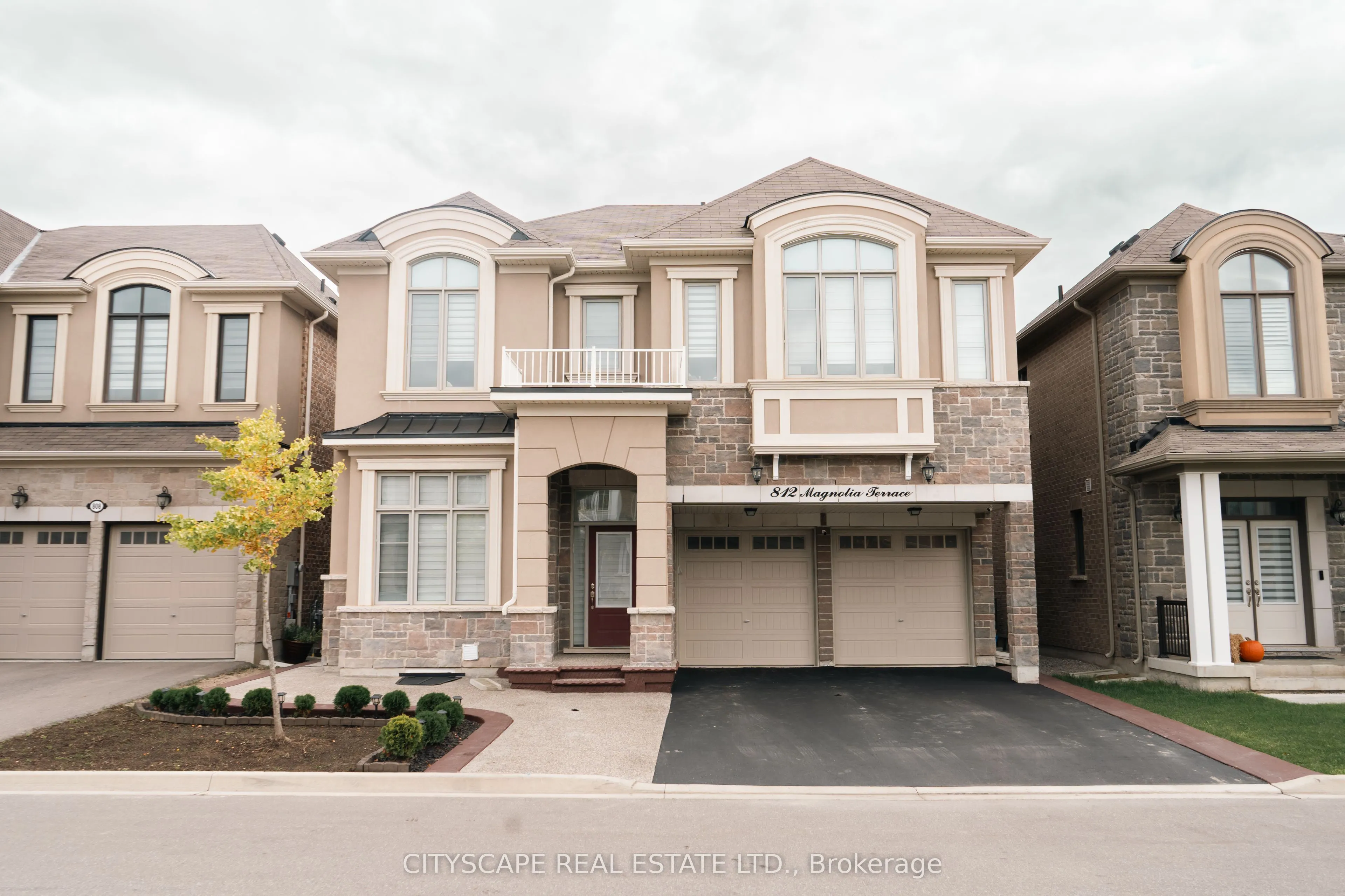 812 Magnolia Terrace