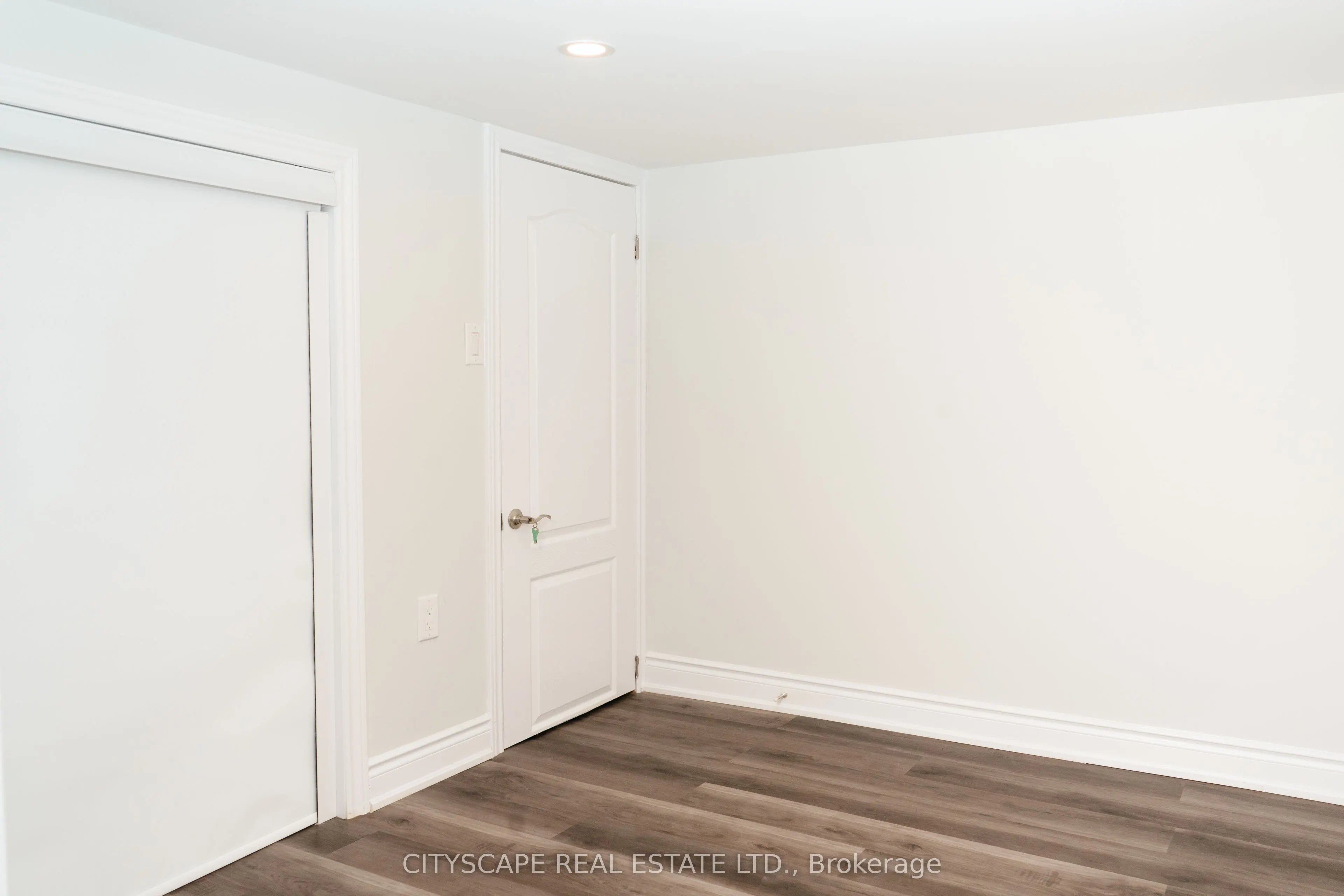 812 Magnolia Terrace