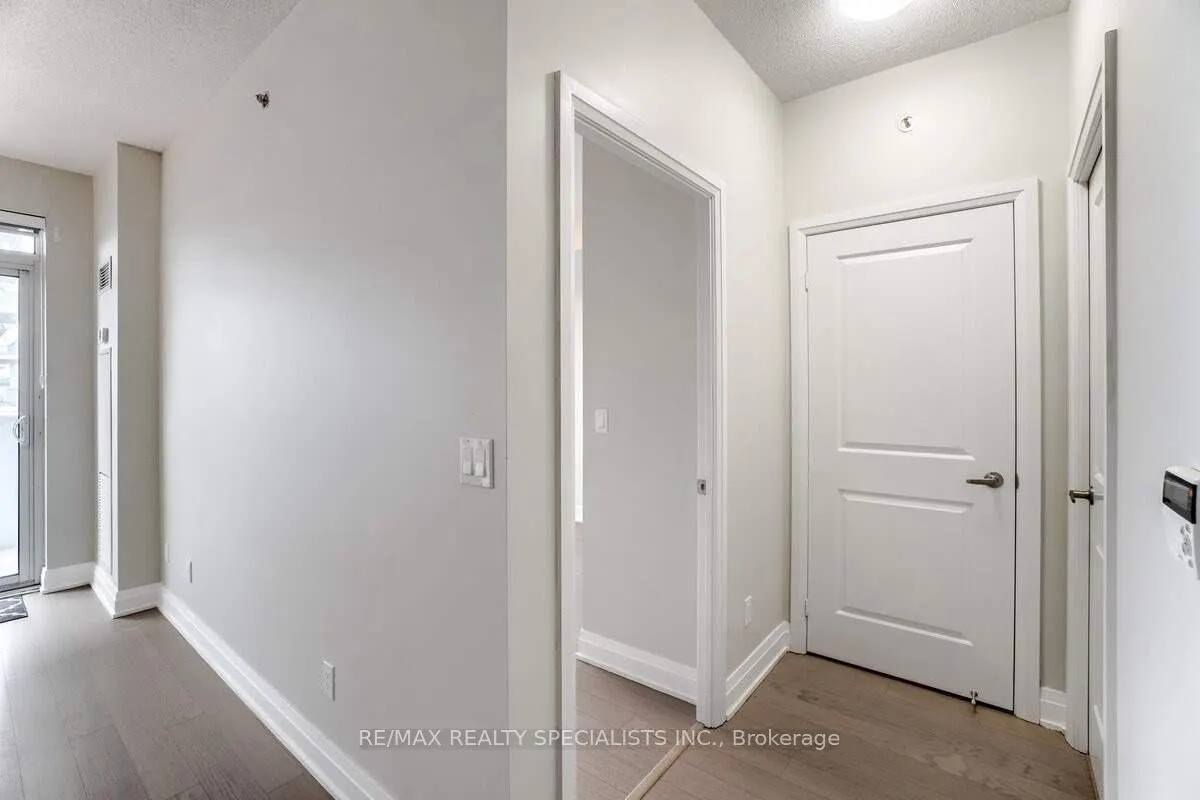 55 Speers Road, #1202