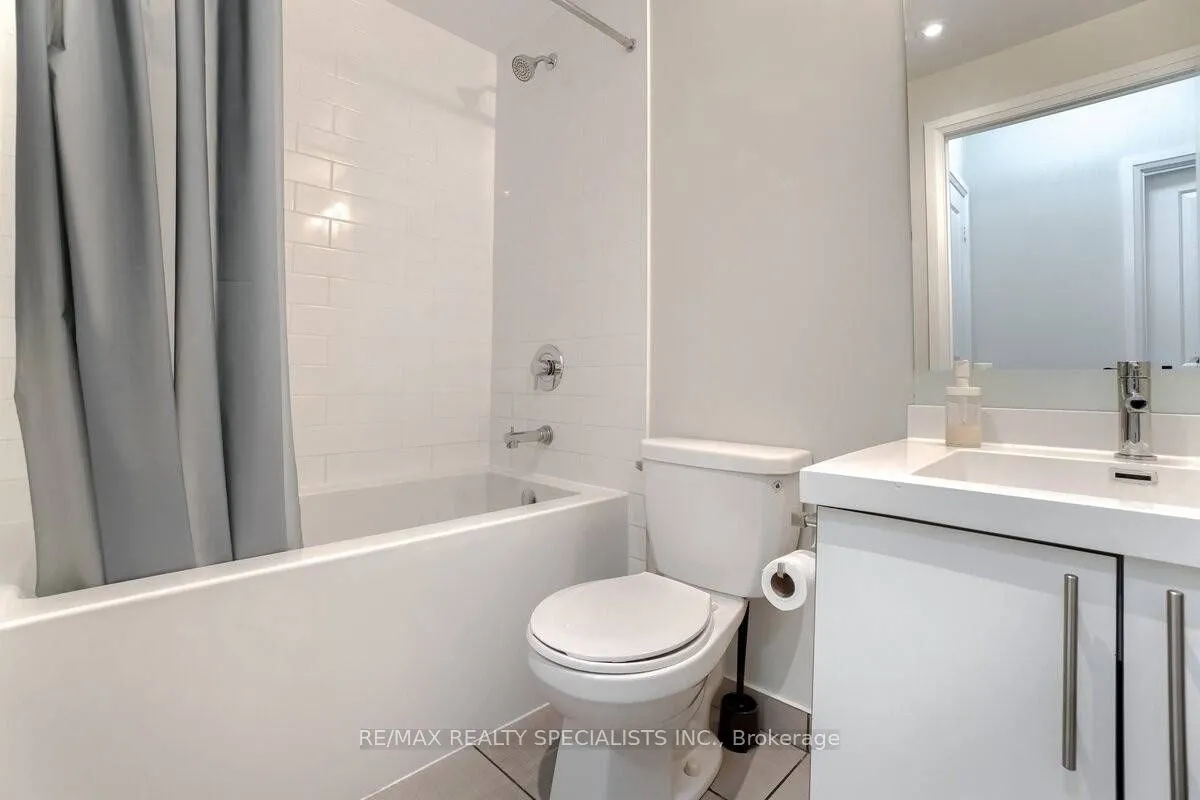 55 Speers Road, #1202