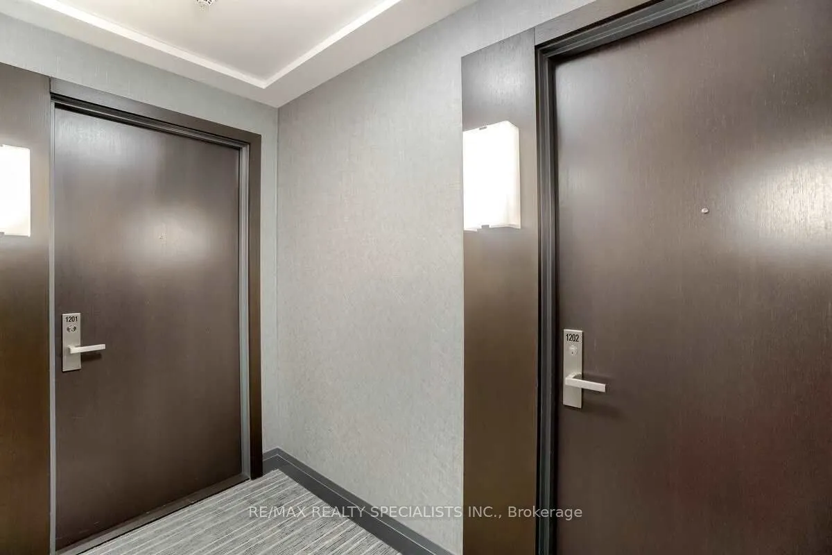 55 Speers Road, #1202