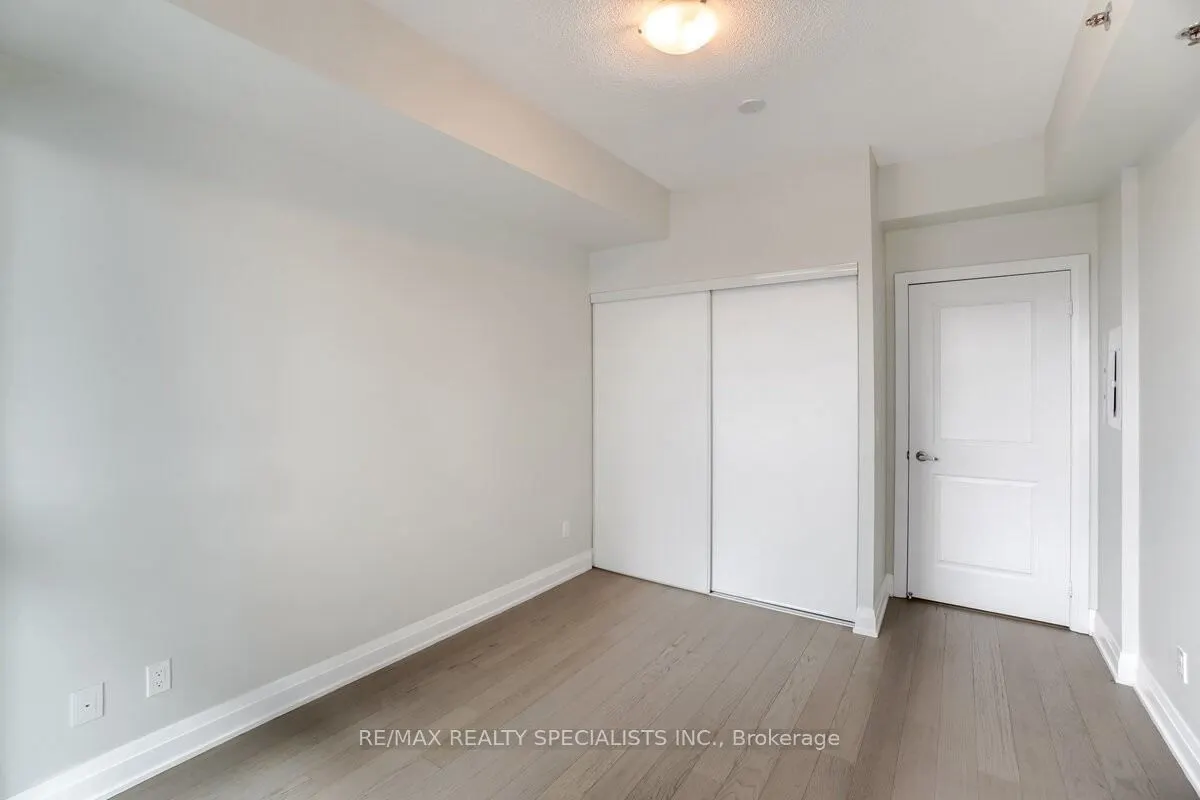 55 Speers Road, #1202