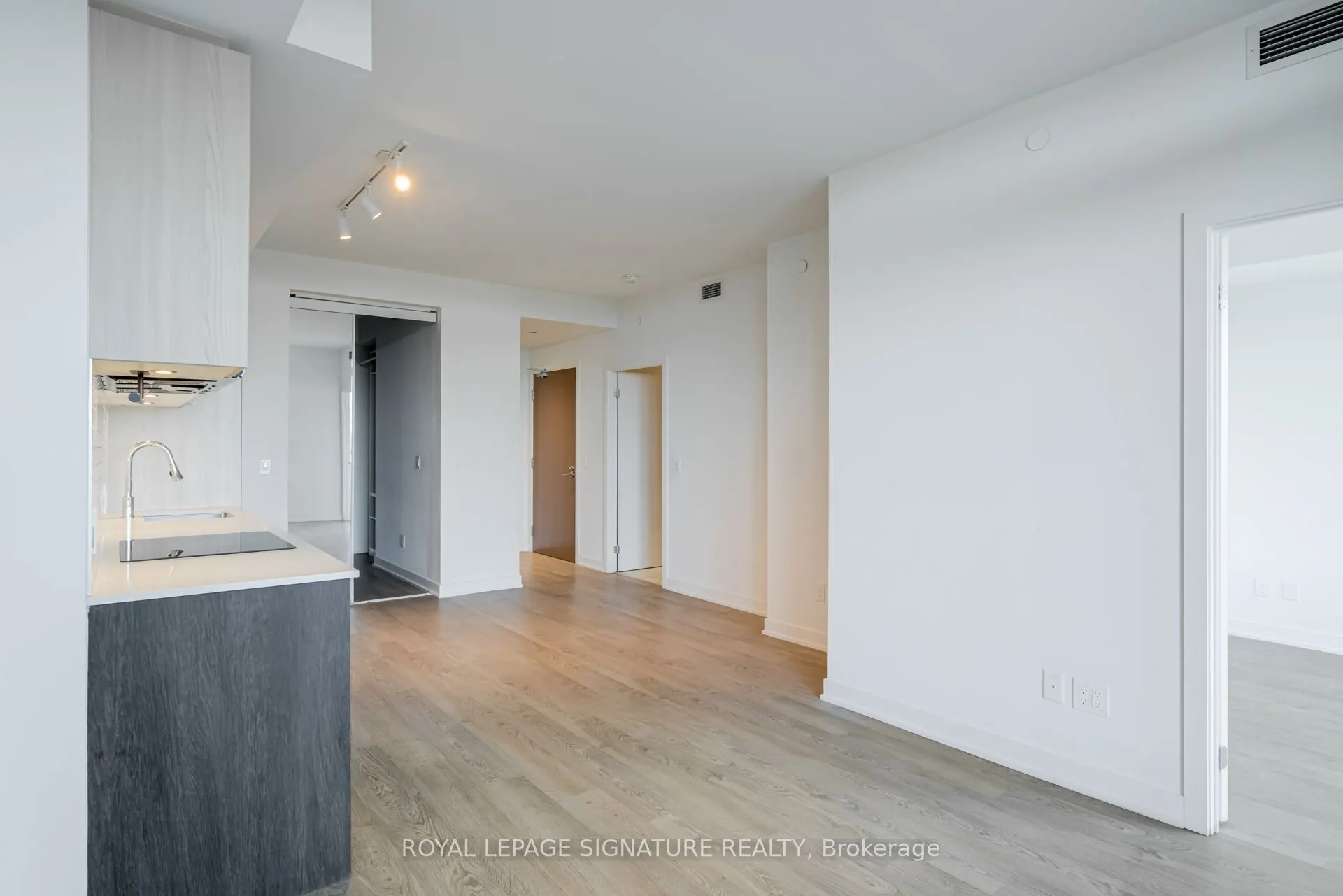 1926 Lake Shore Boulevard W, #2217