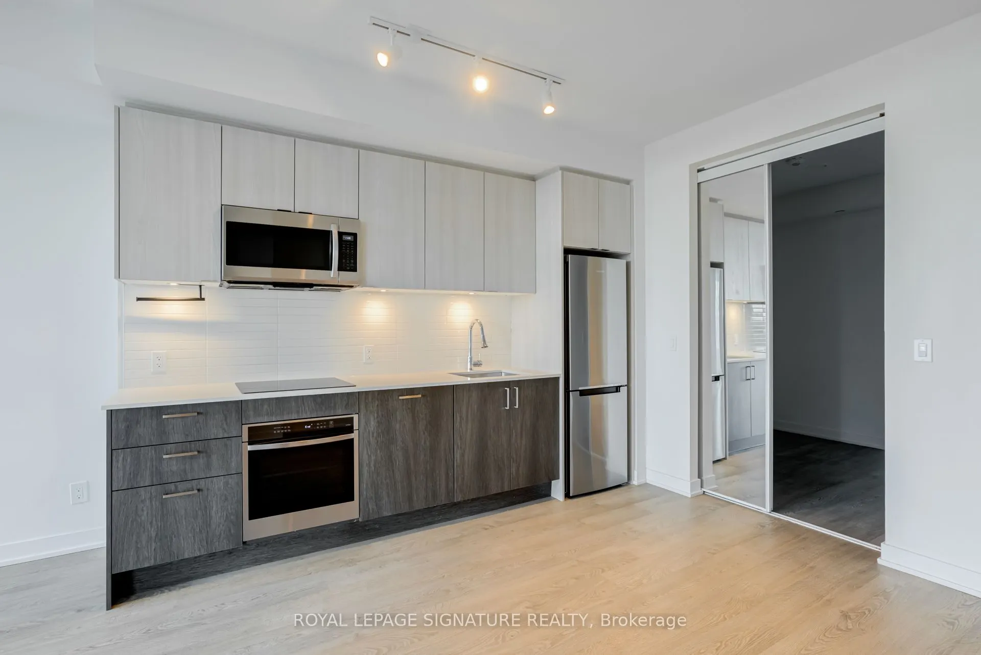 1926 Lake Shore Boulevard W, #2217