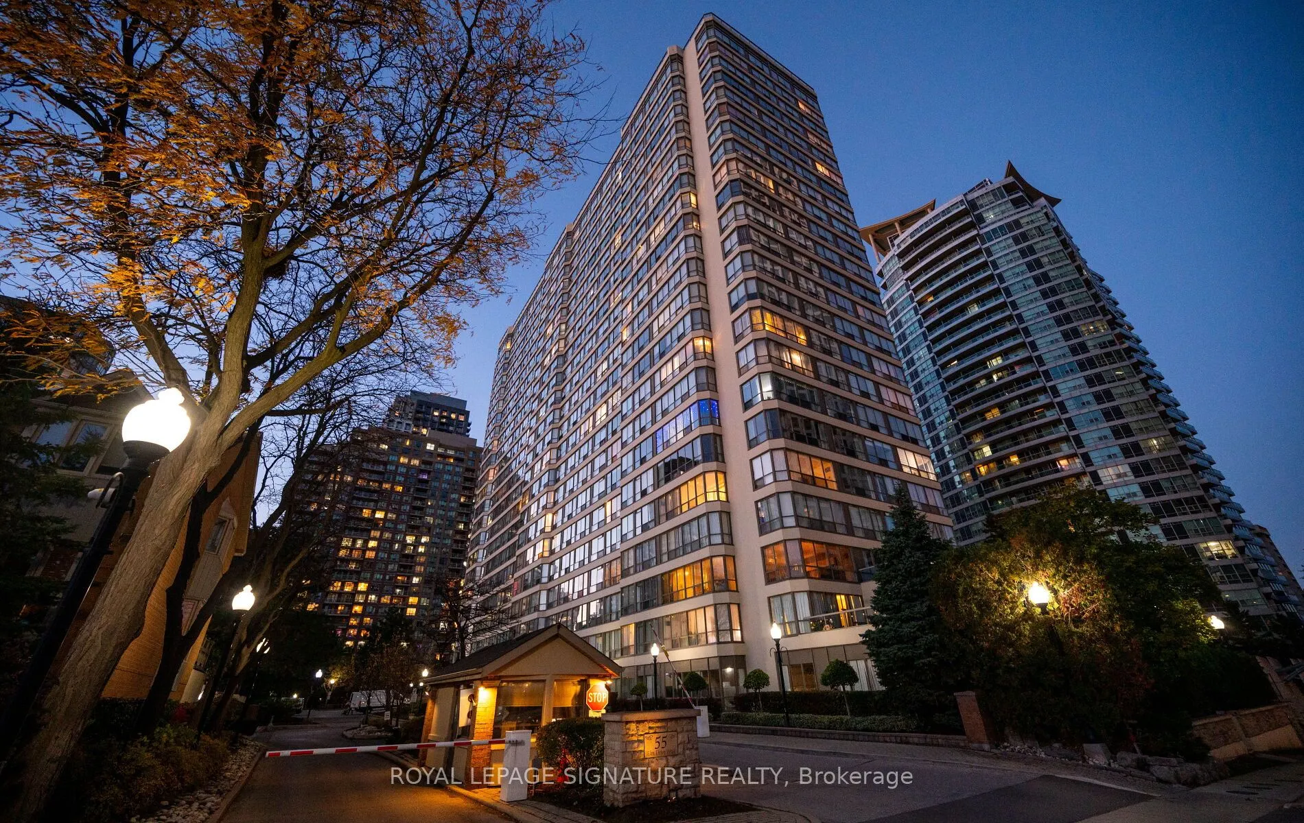 55 Elm Drive W, #405