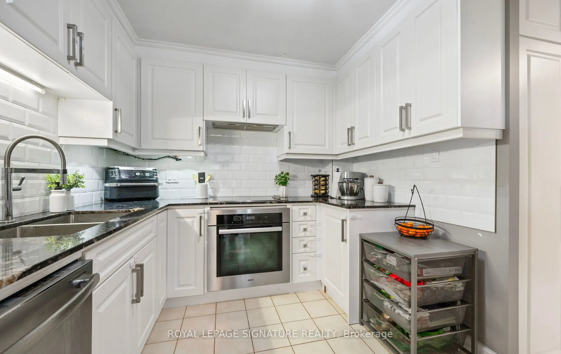 55 Elm Drive W, #405