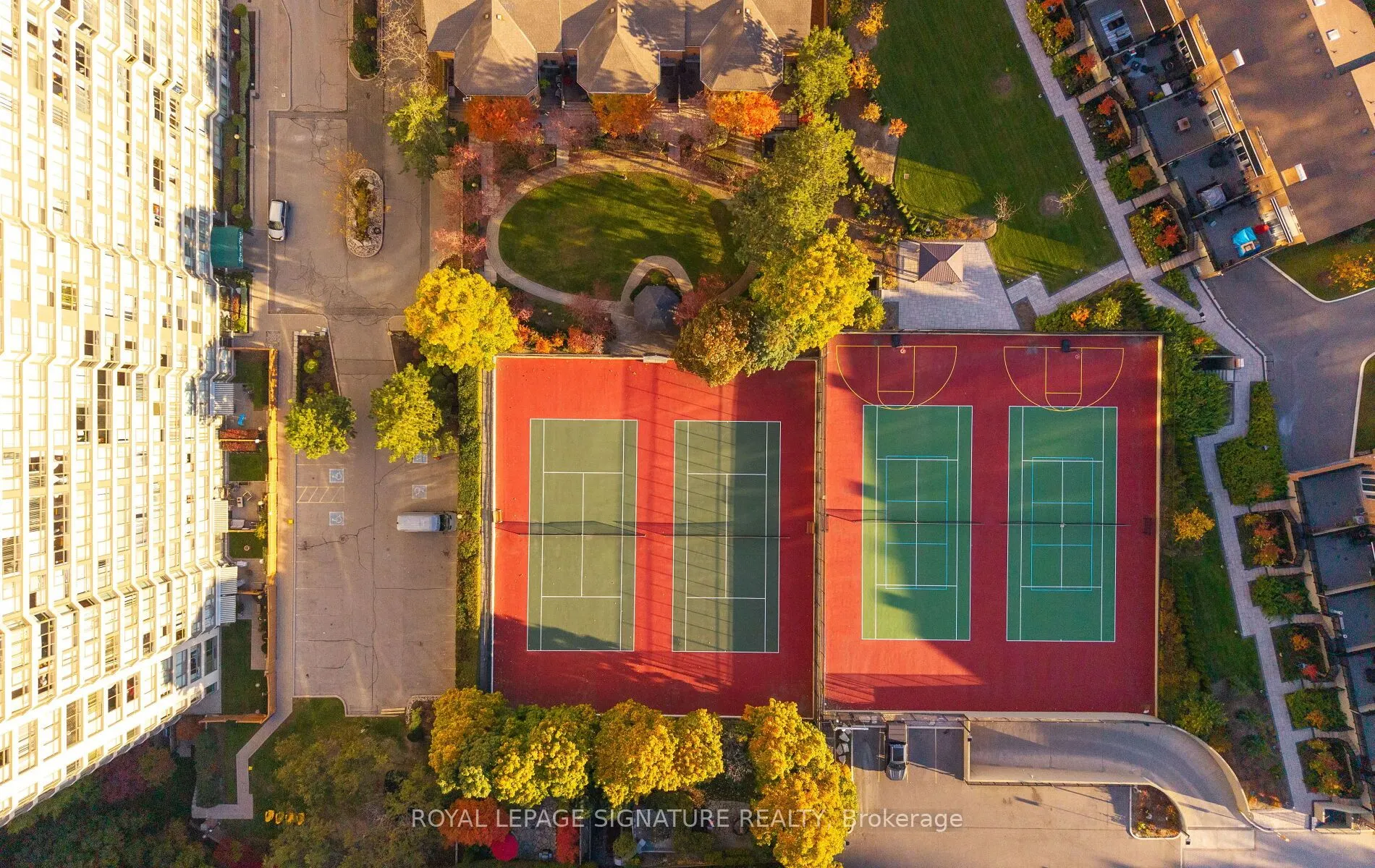 55 Elm Drive W, #405