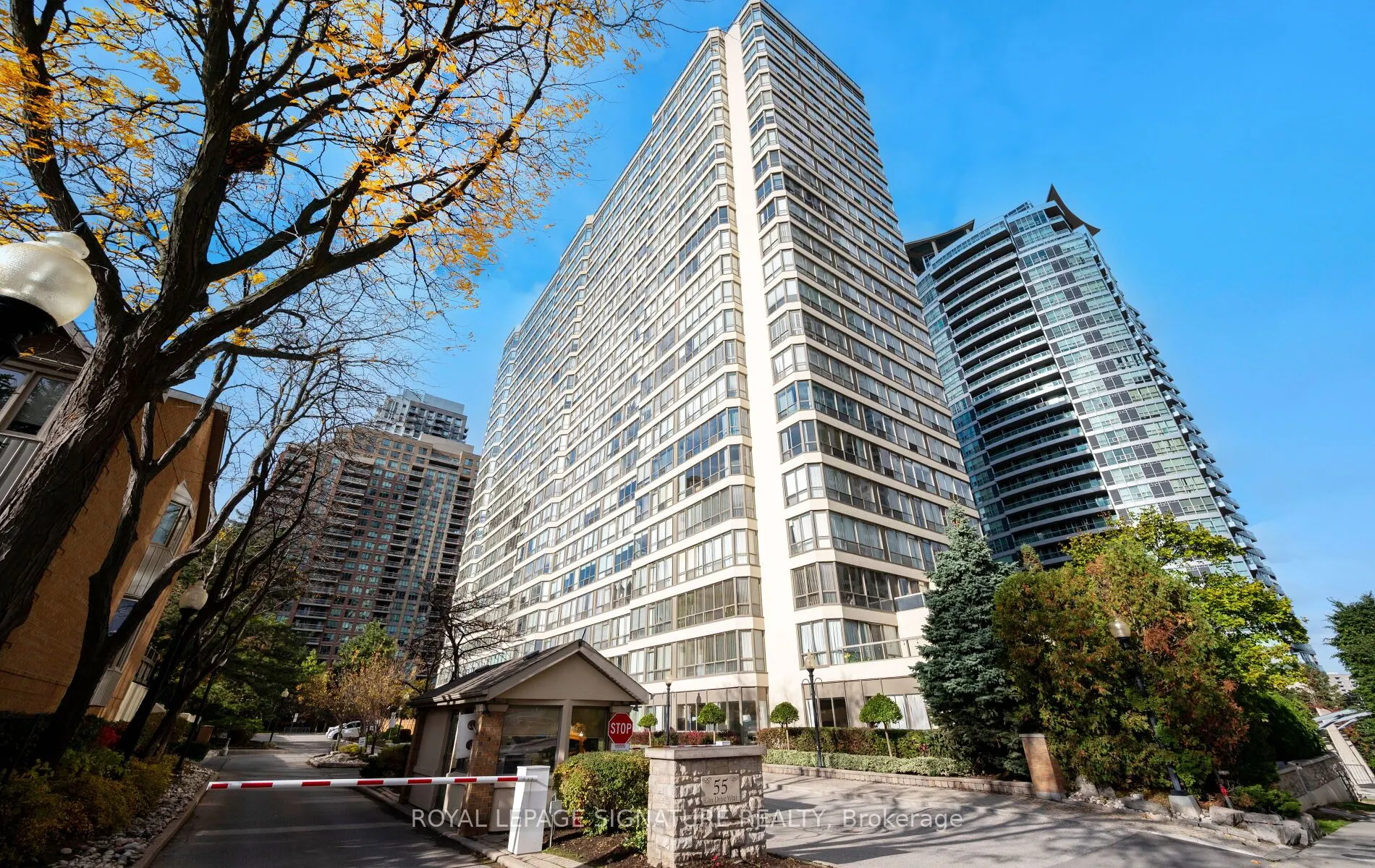 55 Elm Drive W, #405