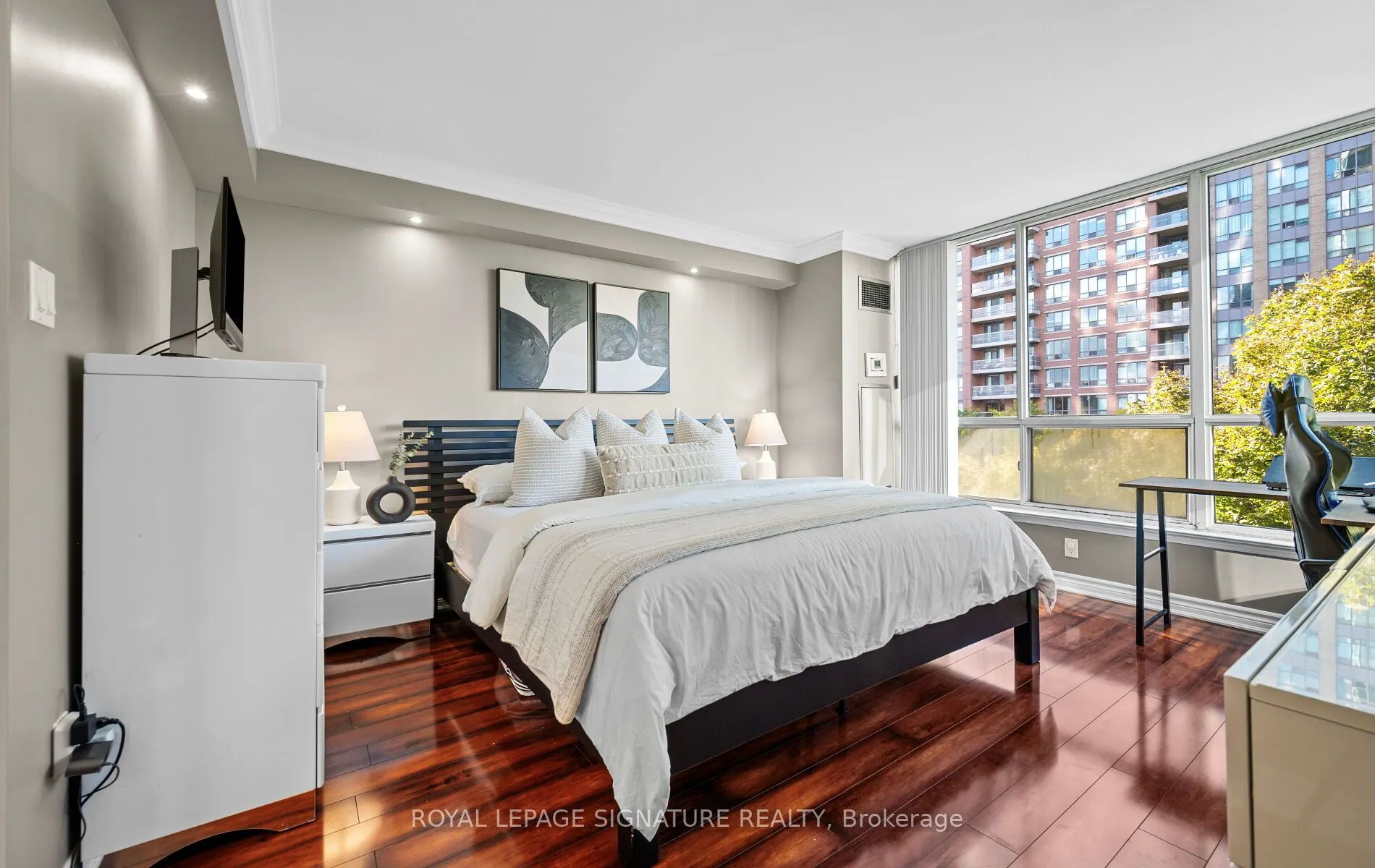 55 Elm Drive W, #405